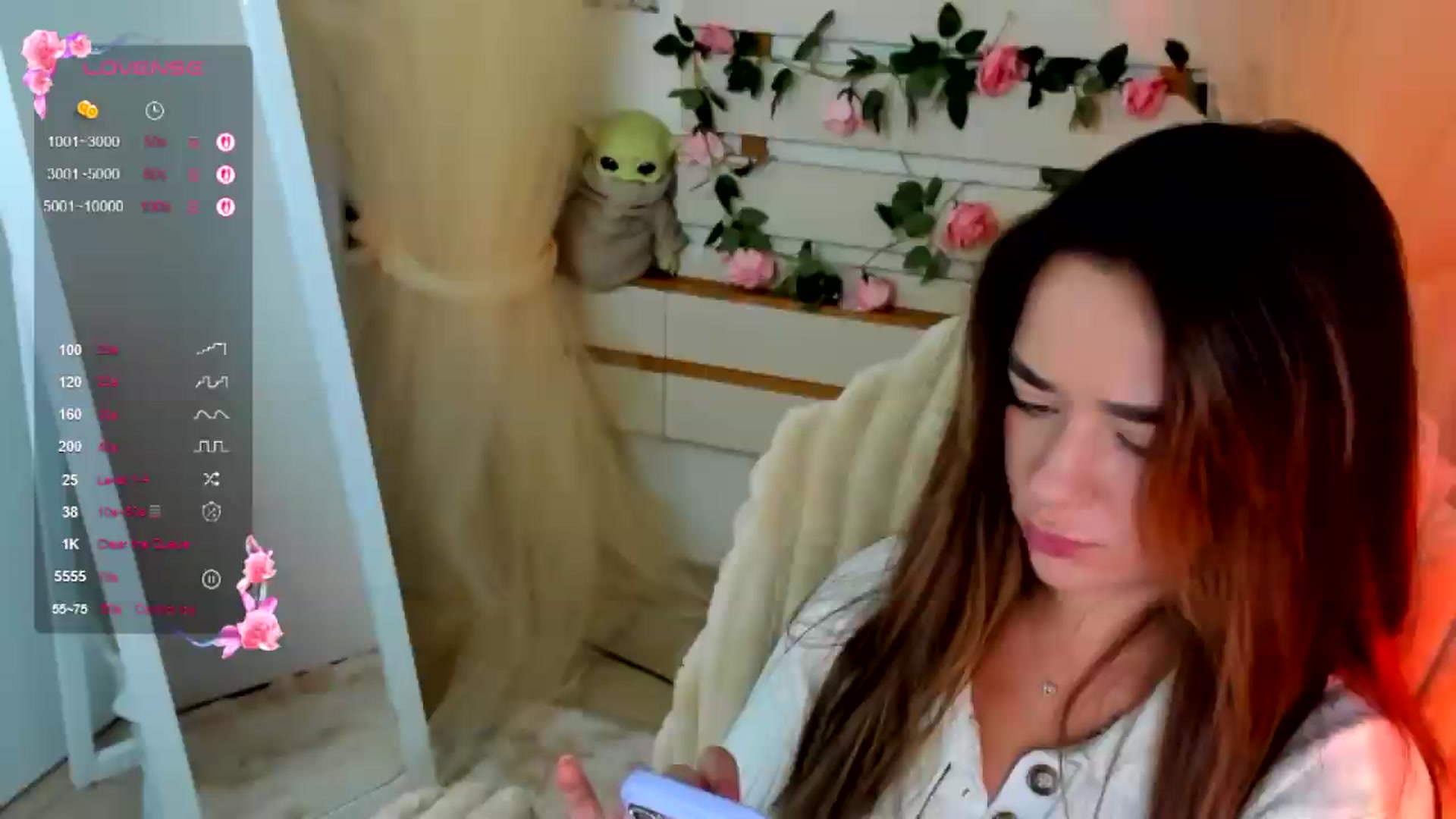 Gallery image thumbnail from KiraLove's myfreecams stream on, 08/08/2026, 11:09 image 5 of 20