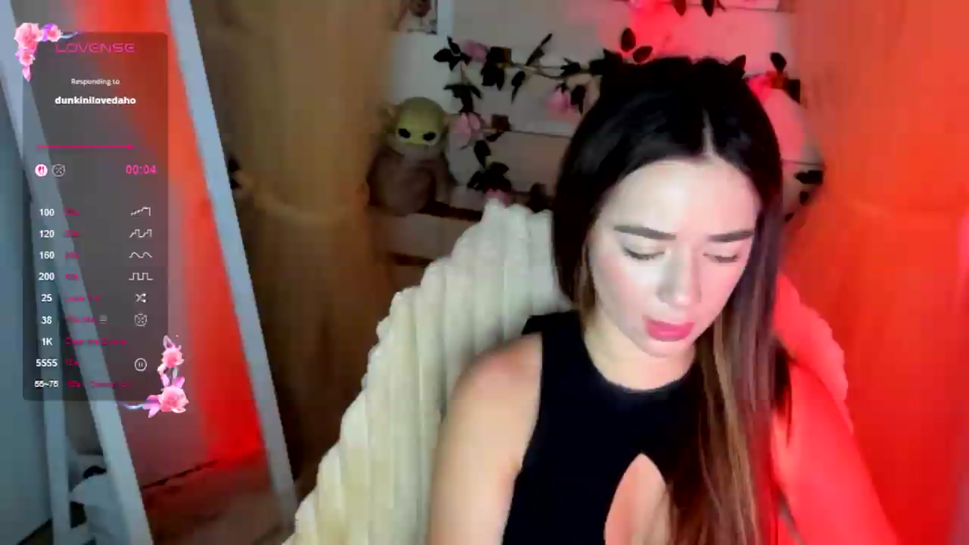 Gallery image thumbnail from KiraLove's myfreecams stream on, 08/10/2026, 11:15 image 4 of 20