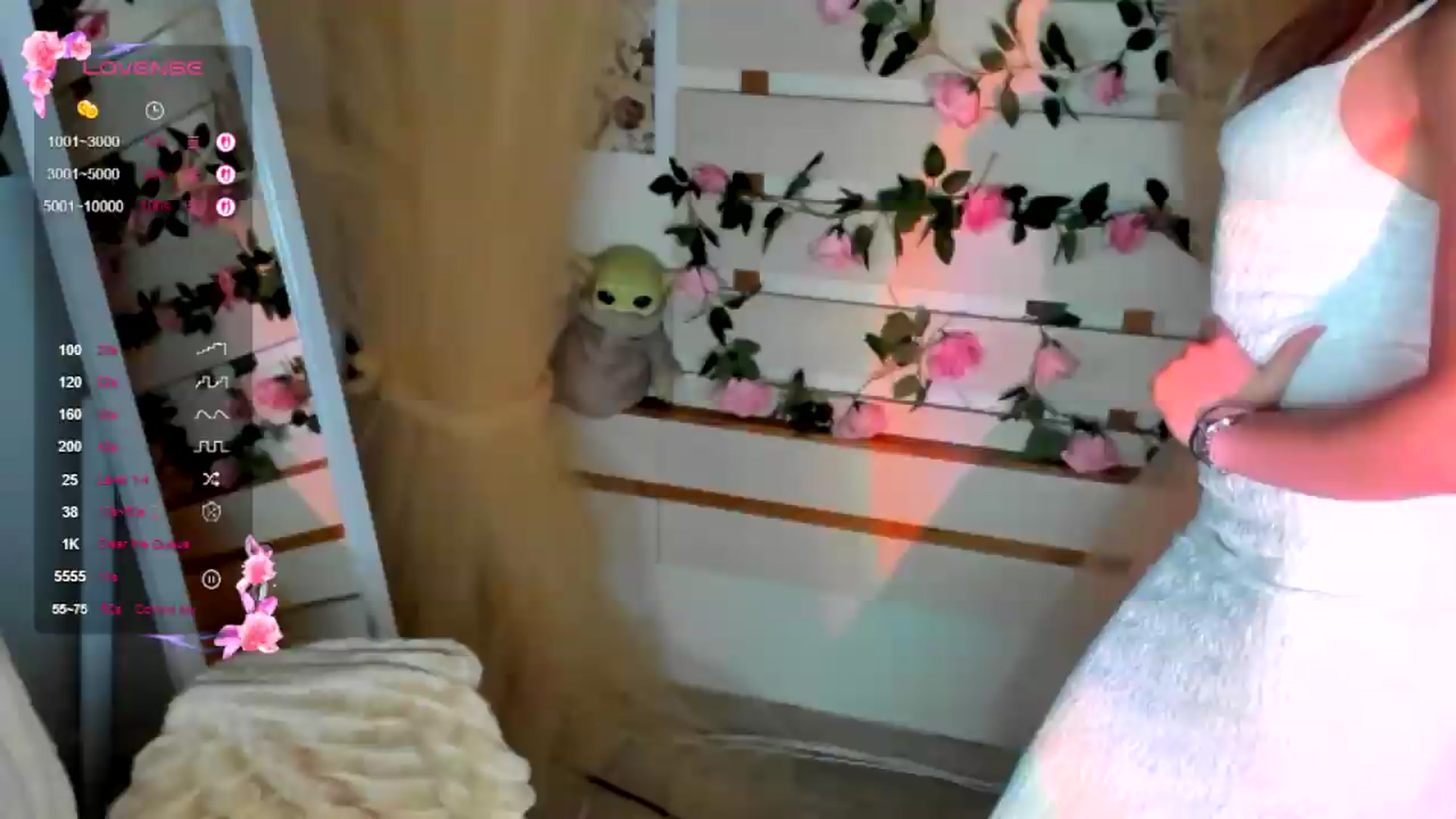 Gallery image thumbnail from KiraLove's myfreecams stream on, 08/11/2026, 09:39 image 20 of 20