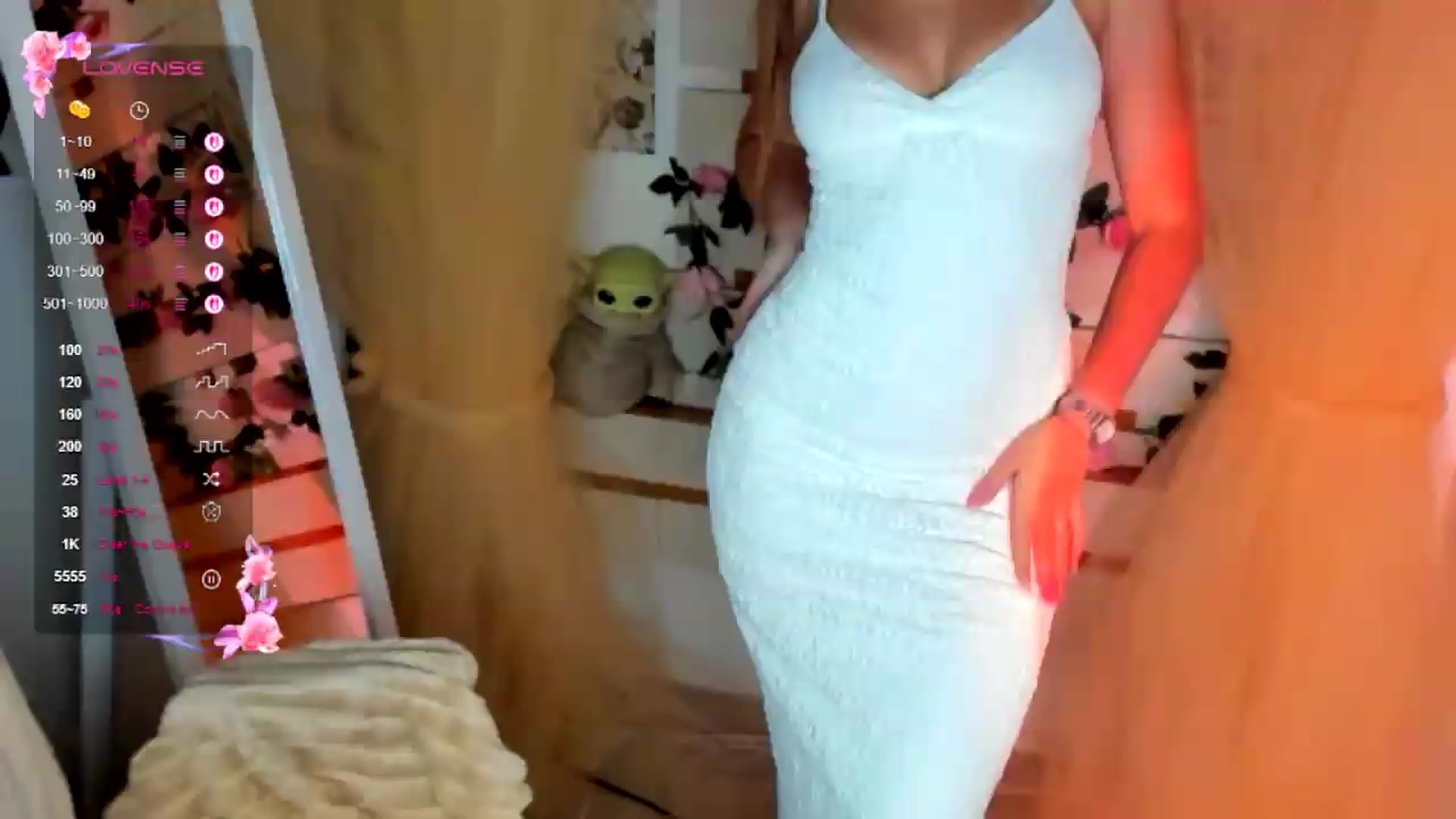 Gallery image thumbnail from KiraLove's myfreecams stream on, 08/11/2026, 09:39 image 16 of 20
