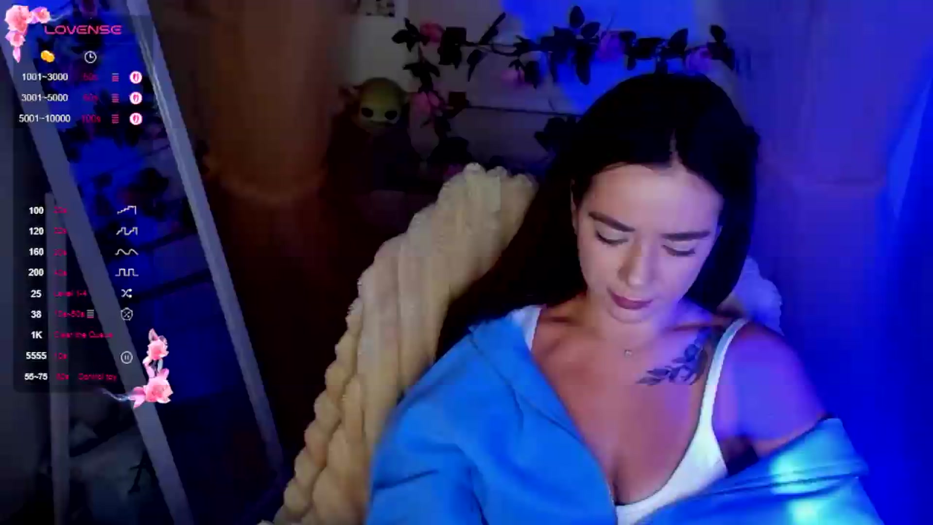 Gallery image thumbnail from KiraLove's myfreecams stream on, 09/06/2026, 10:49 image 11 of 20