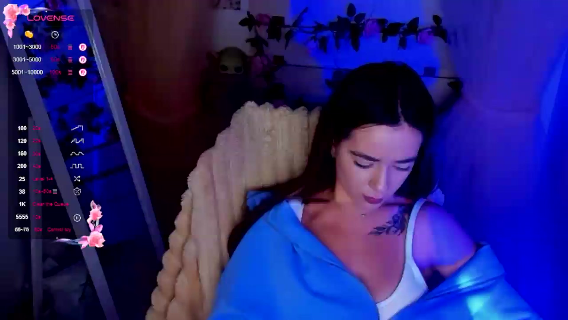 Gallery image thumbnail from KiraLove's myfreecams stream on, 09/06/2026, 10:49 image 18 of 20
