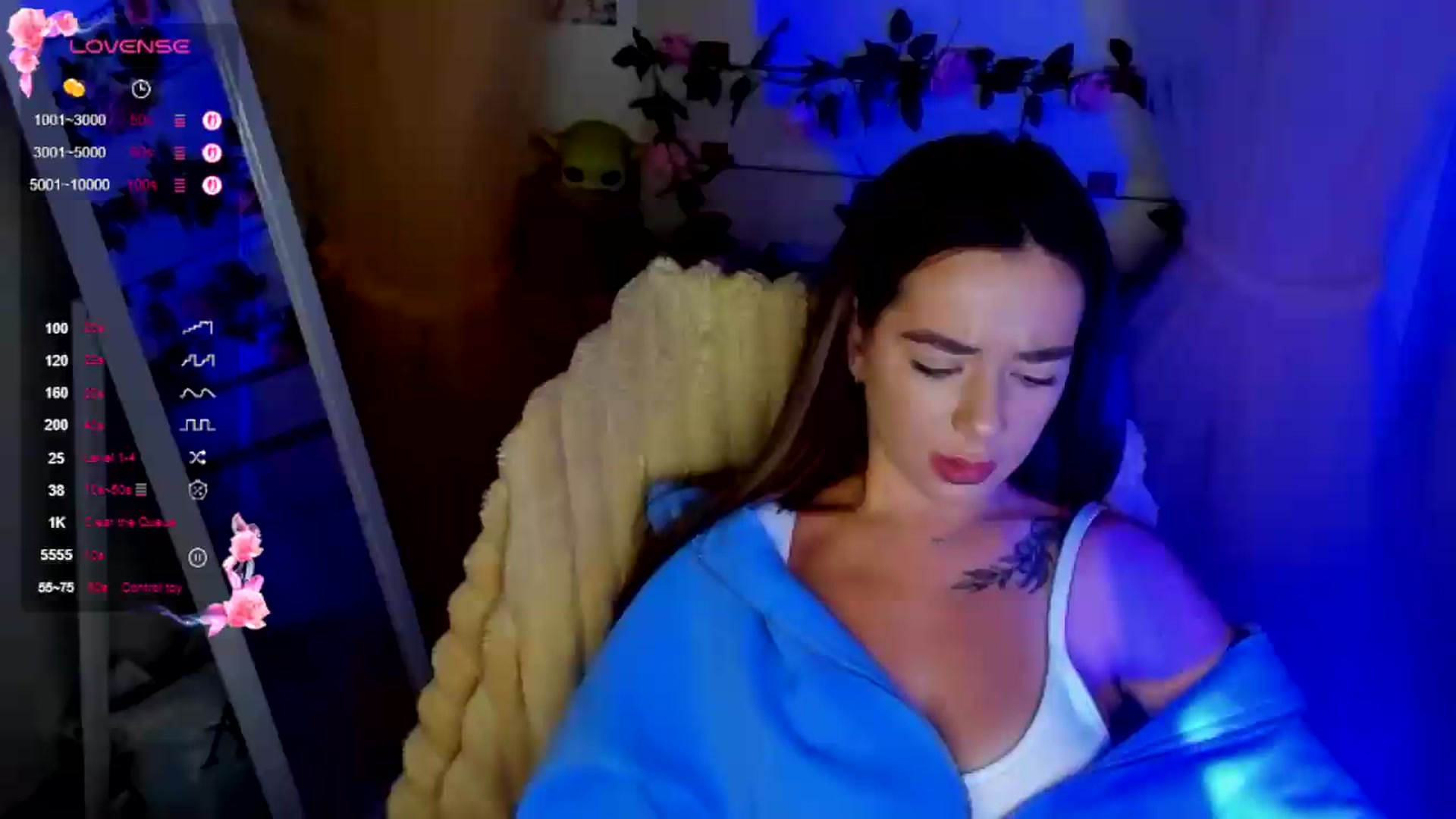 Gallery image thumbnail from KiraLove's myfreecams stream on, 09/06/2026, 10:49 image 15 of 20