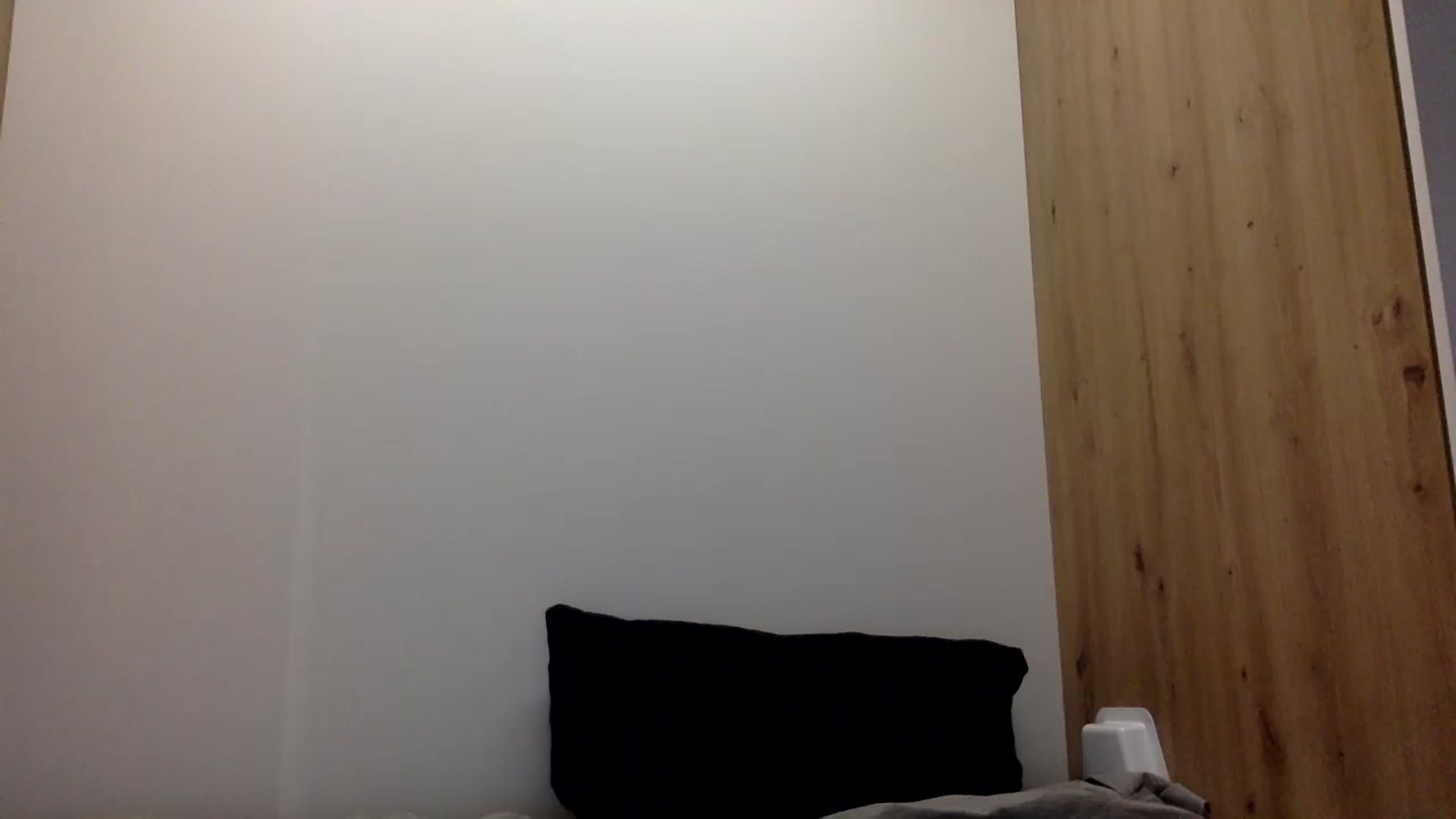Gallery image thumbnail from KiraLovensee's myfreecams stream on, 11/01/2023, 10:43 image 7 of 20
