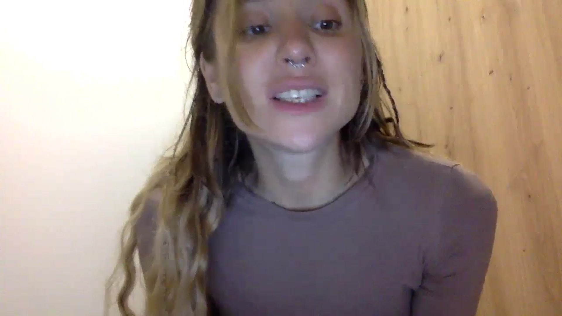 Gallery image thumbnail from KiraLovensee's myfreecams stream on, 11/02/2023, 08:43 image 9 of 20