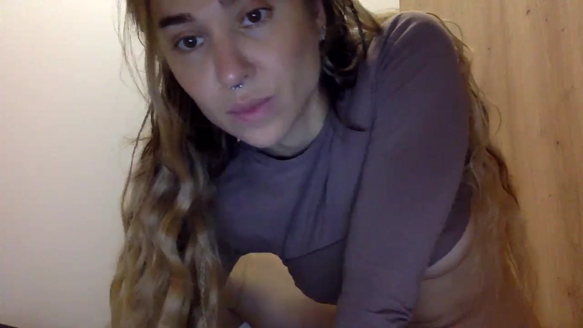 Gallery image thumbnail from KiraLovensee's myfreecams stream on, 11/02/2023, 08:43 image 15 of 20