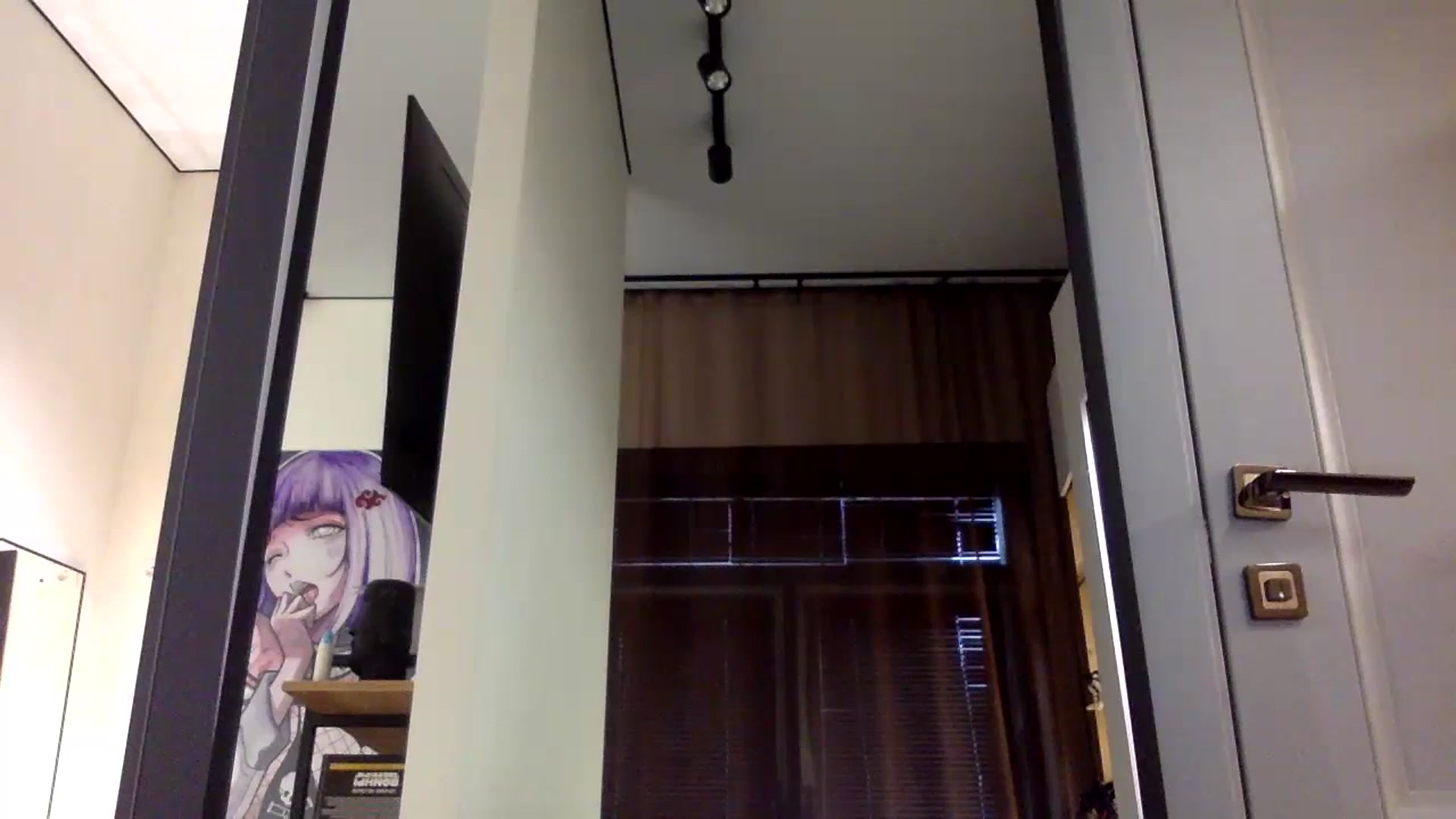 Gallery image thumbnail from KiraLovensee's myfreecams stream on, 11/02/2023, 10:02 image 6 of 20