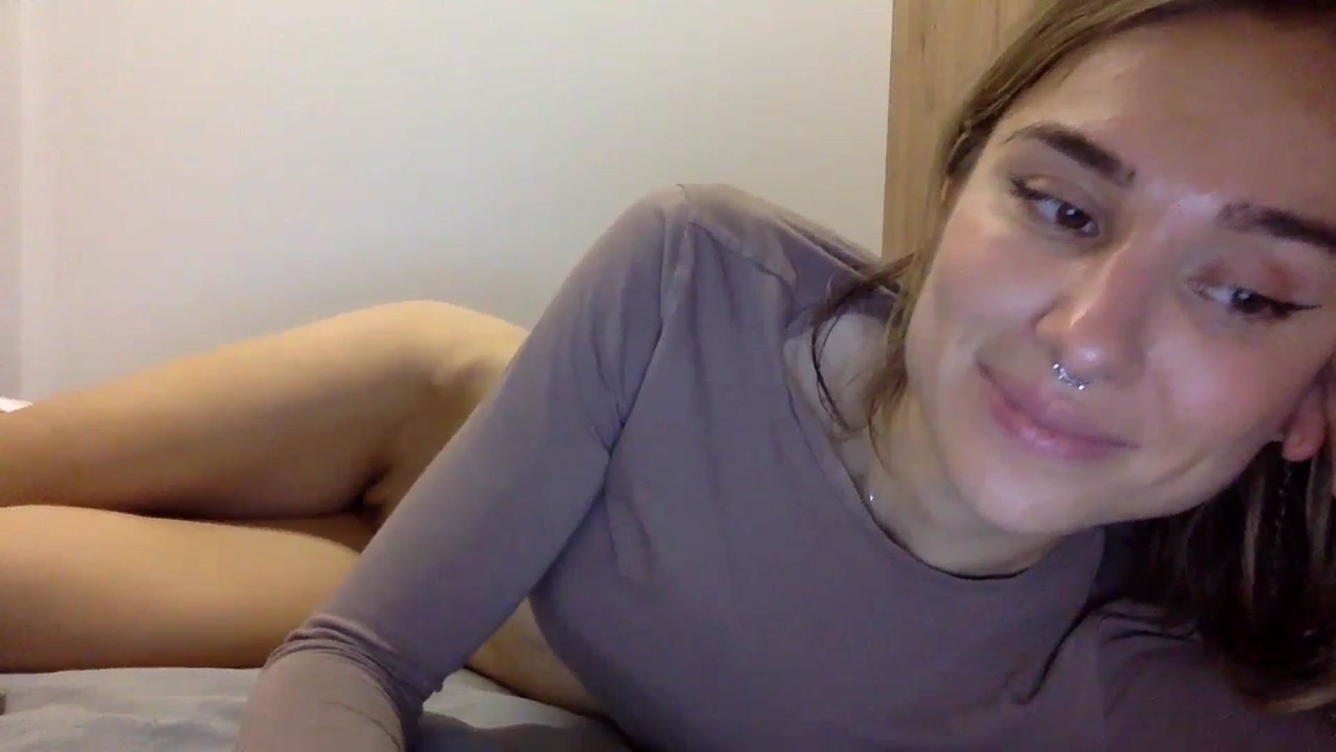 Gallery image thumbnail from KiraLovensee's myfreecams stream on, 11/02/2023, 10:56 image 20 of 20