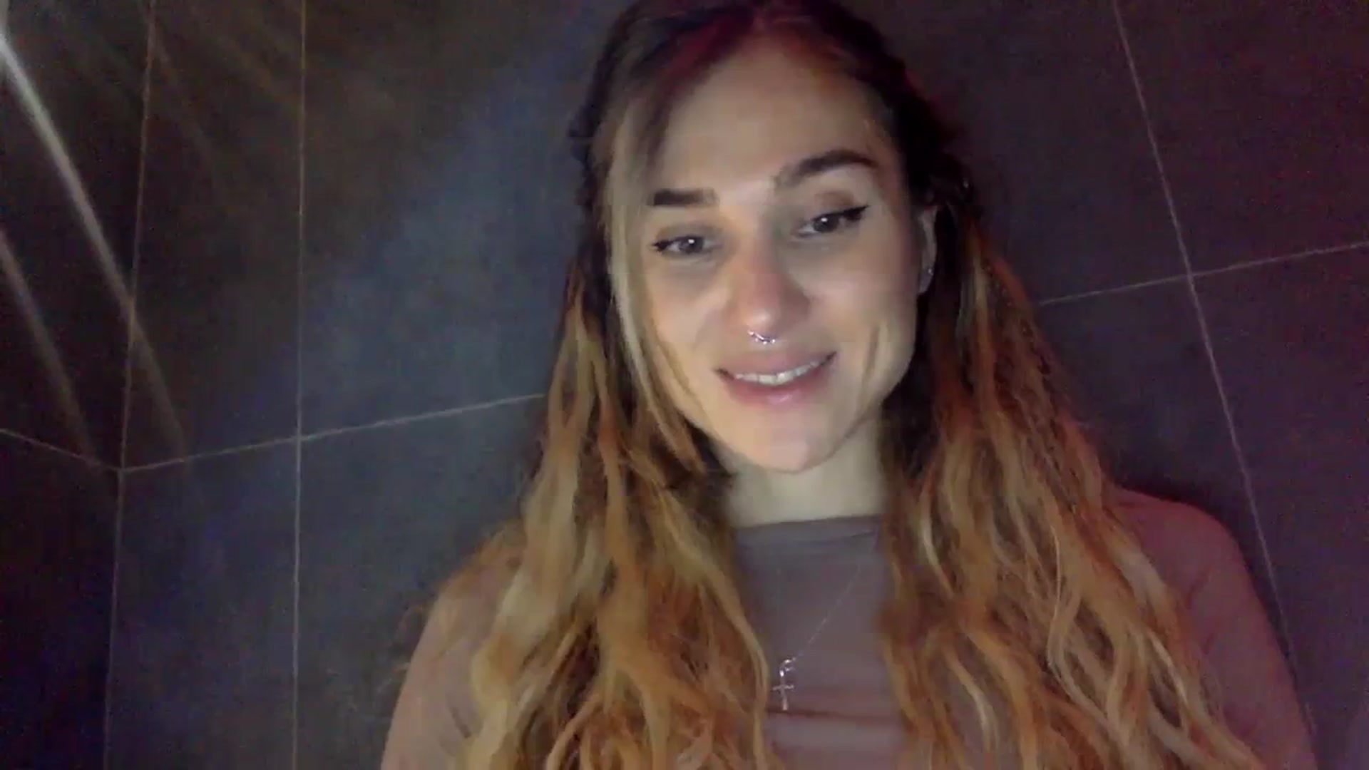 Gallery image thumbnail from KiraLovensee's myfreecams stream on, 11/03/2023, 08:00 image 19 of 20