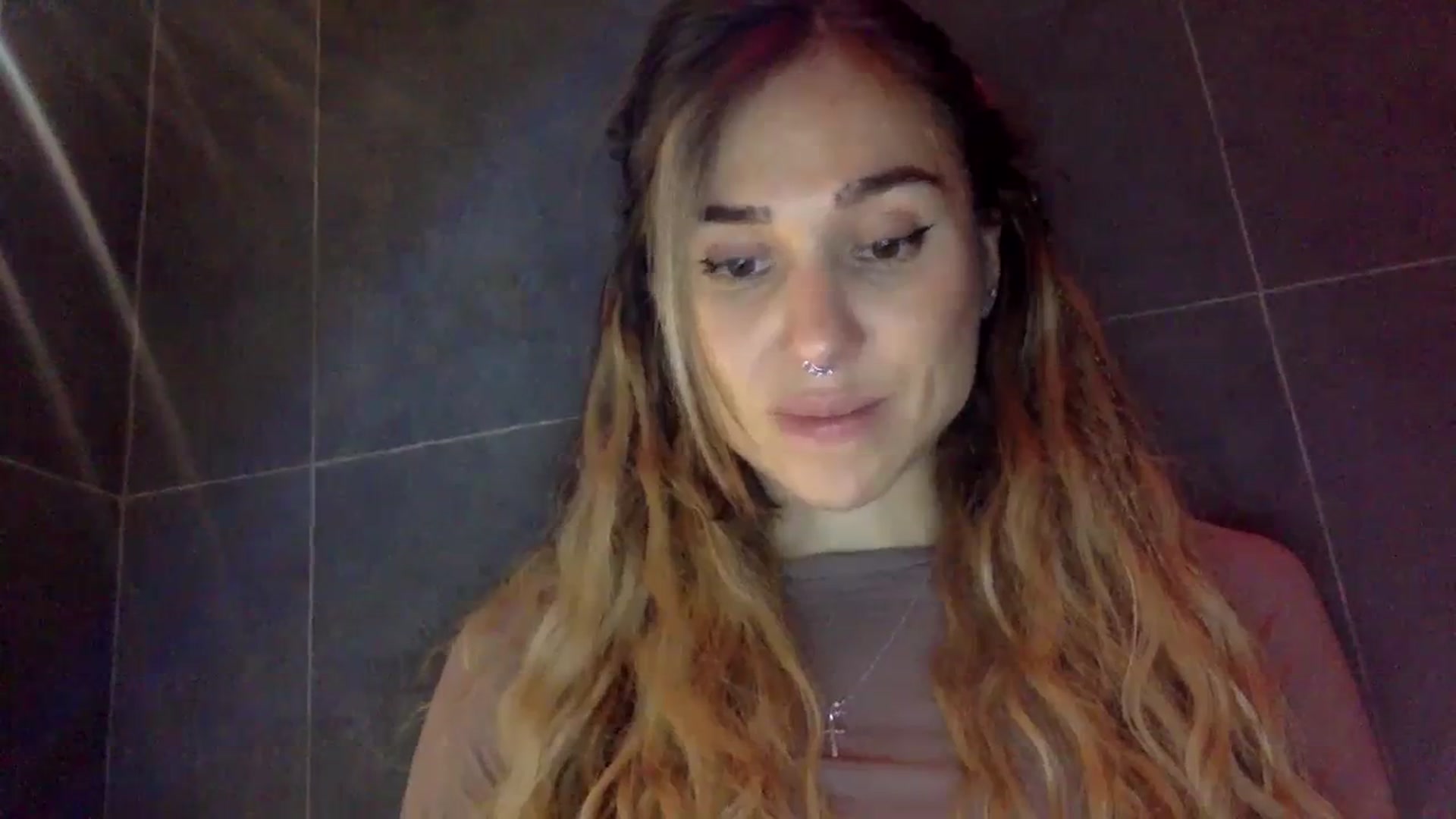 Gallery image thumbnail from KiraLovensee's myfreecams stream on, 11/03/2023, 08:00 image 20 of 20