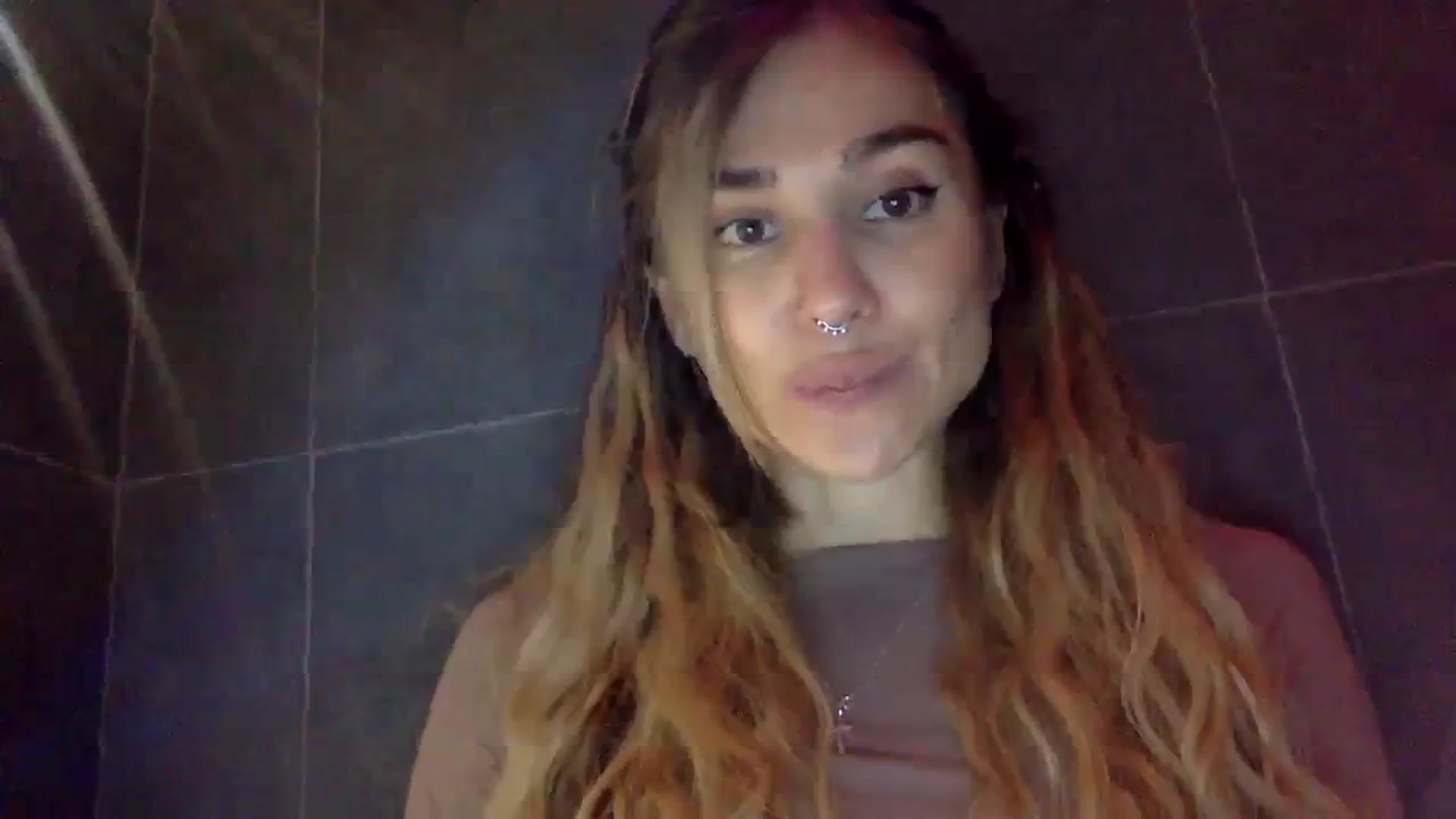 Gallery image thumbnail from KiraLovensee's myfreecams stream on, 11/03/2023, 08:00 image 15 of 20