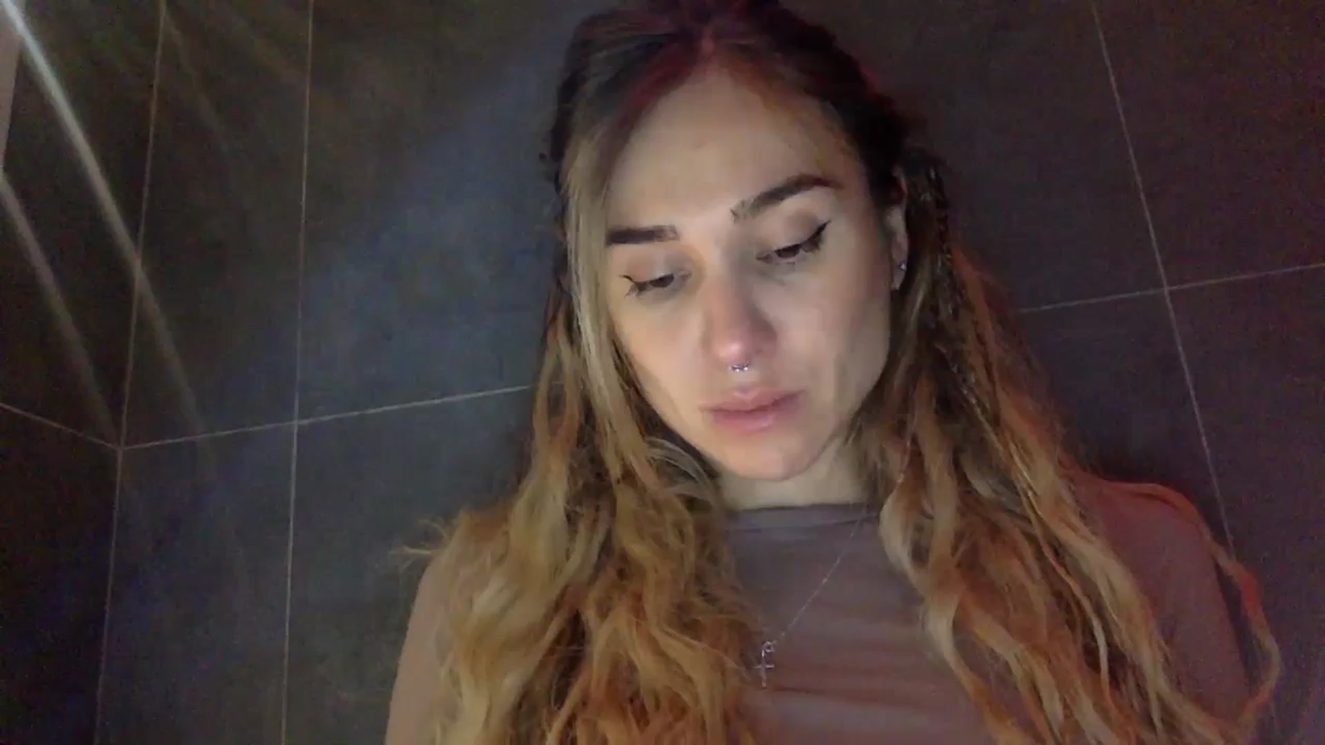 Gallery image thumbnail from KiraLovensee's myfreecams stream on, 11/03/2023, 08:00 image 4 of 20