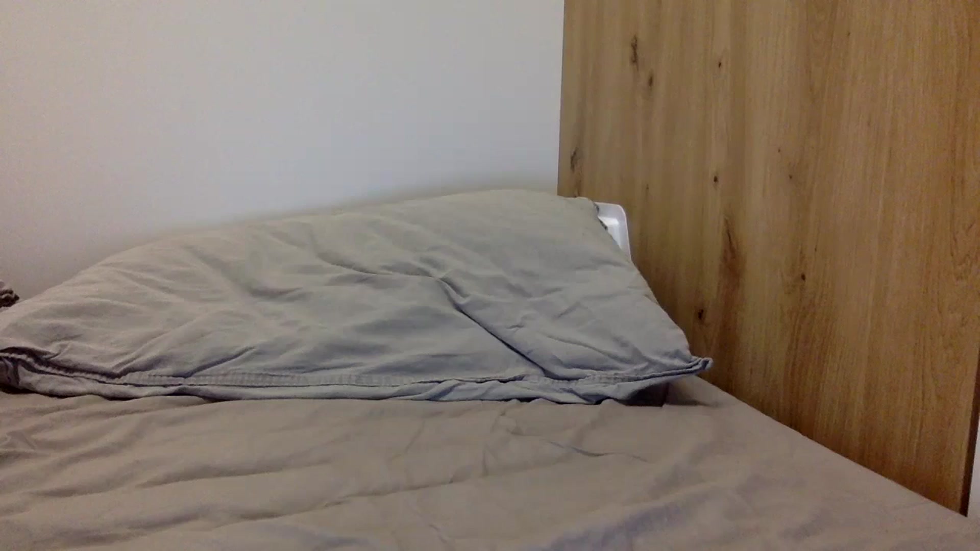 Gallery image thumbnail from KiraLovensee's myfreecams stream on, 11/03/2023, 10:01 image 19 of 20