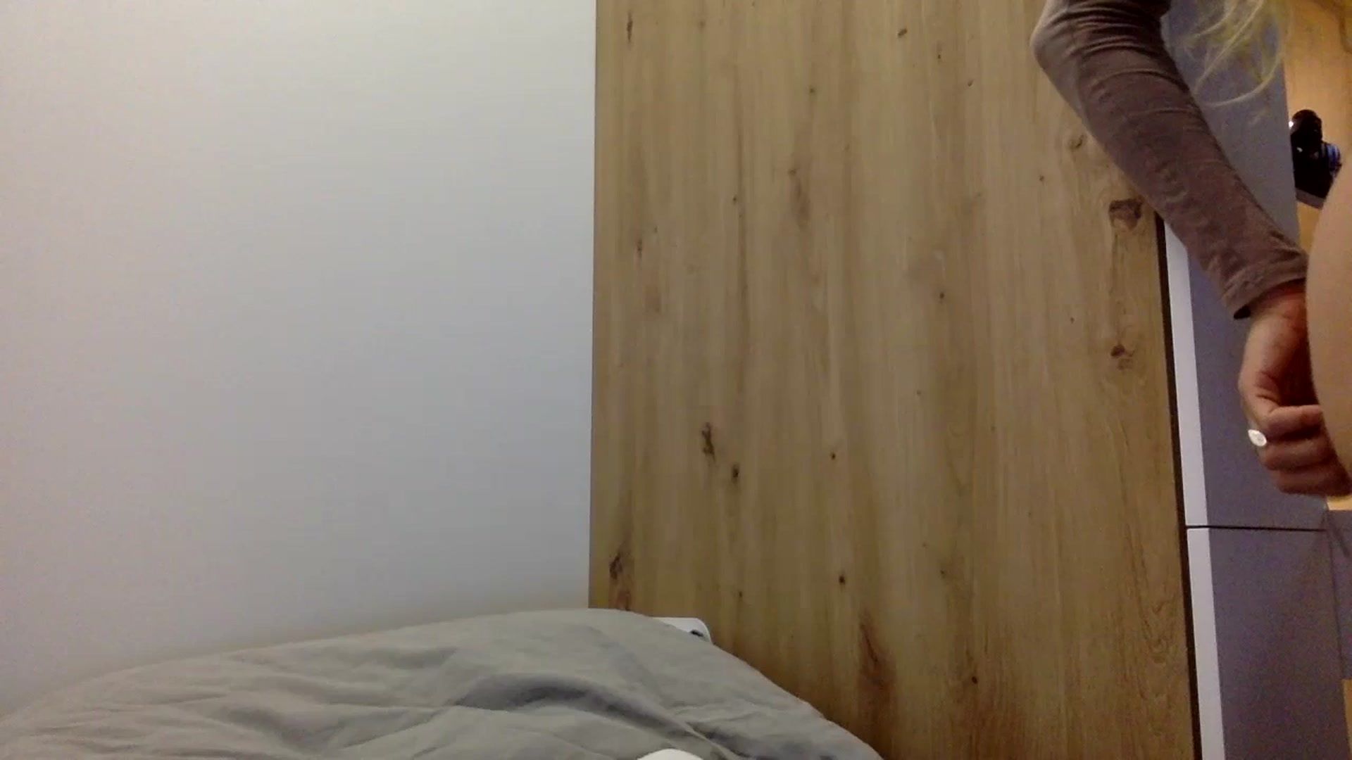 Gallery image thumbnail from KiraLovensee's myfreecams stream on, 11/03/2023, 10:01 image 1 of 20