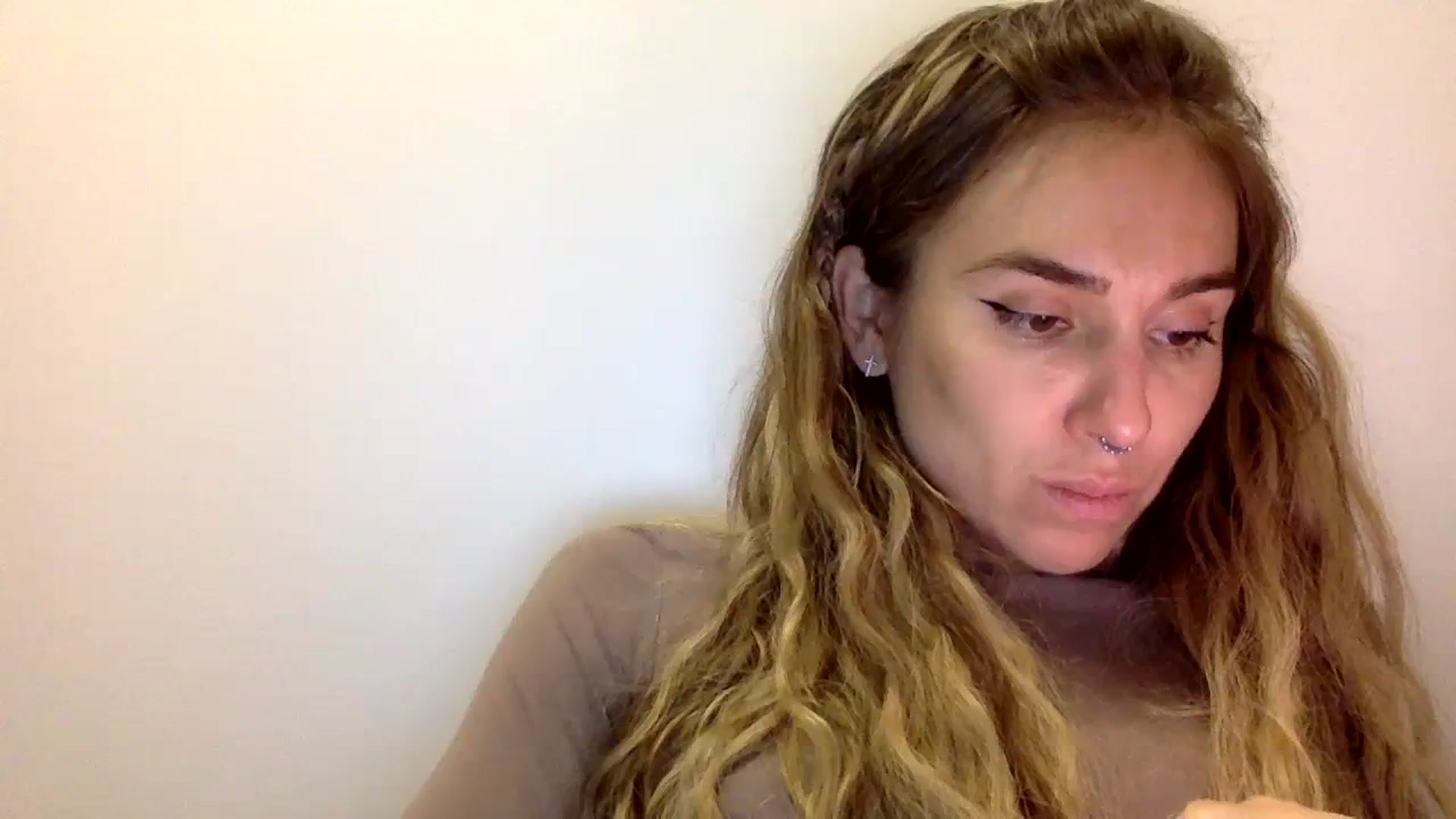 Gallery image thumbnail from KiraLovensee's myfreecams stream on, 11/03/2023, 11:27 image 14 of 20