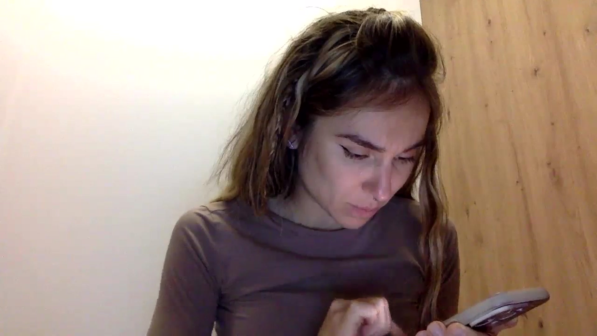 Gallery image thumbnail from KiraLovensee's myfreecams stream on, 11/03/2023, 13:57 image 4 of 20