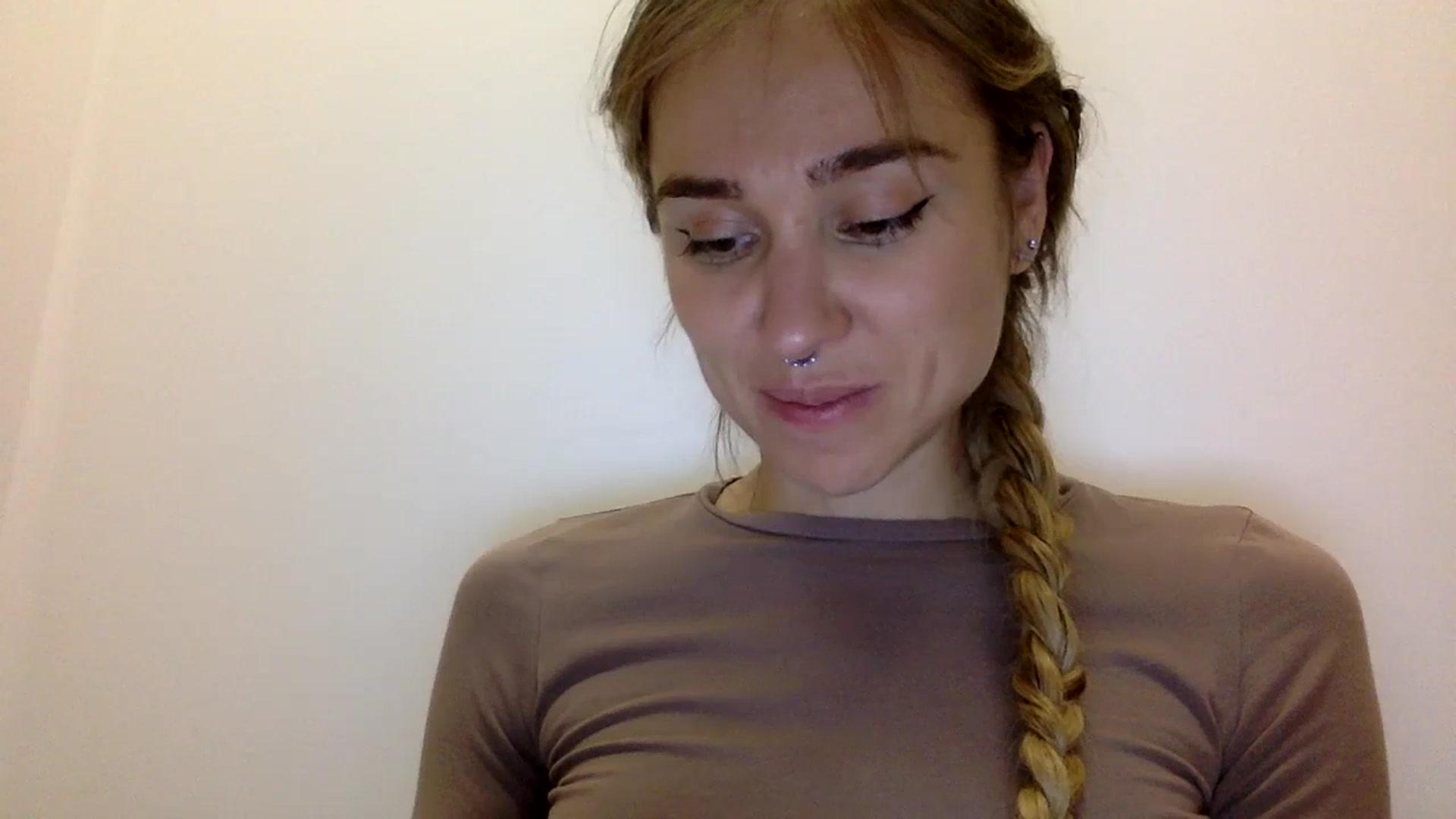 Gallery image thumbnail from KiraLovensee's myfreecams stream on, 11/03/2023, 13:57 image 15 of 20