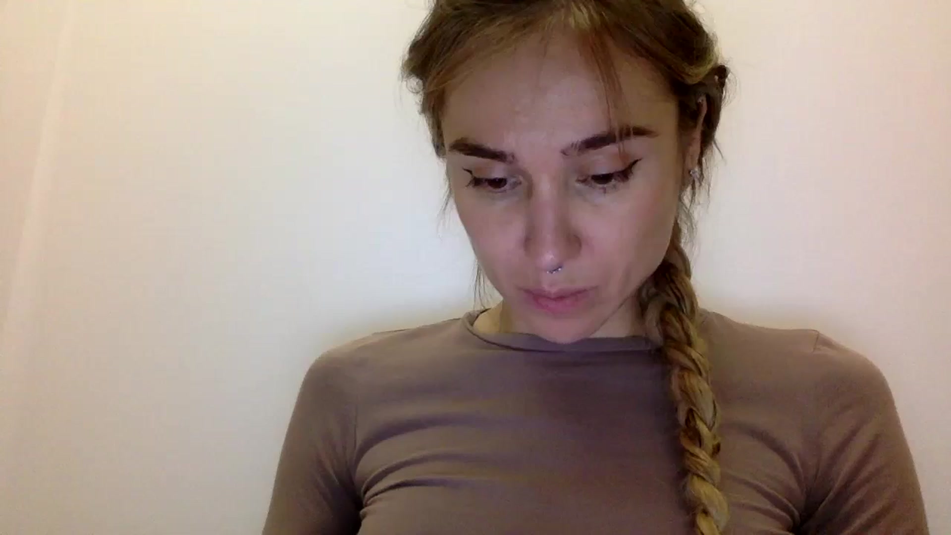Gallery image thumbnail from KiraLovensee's myfreecams stream on, 11/03/2023, 13:57 image 14 of 20