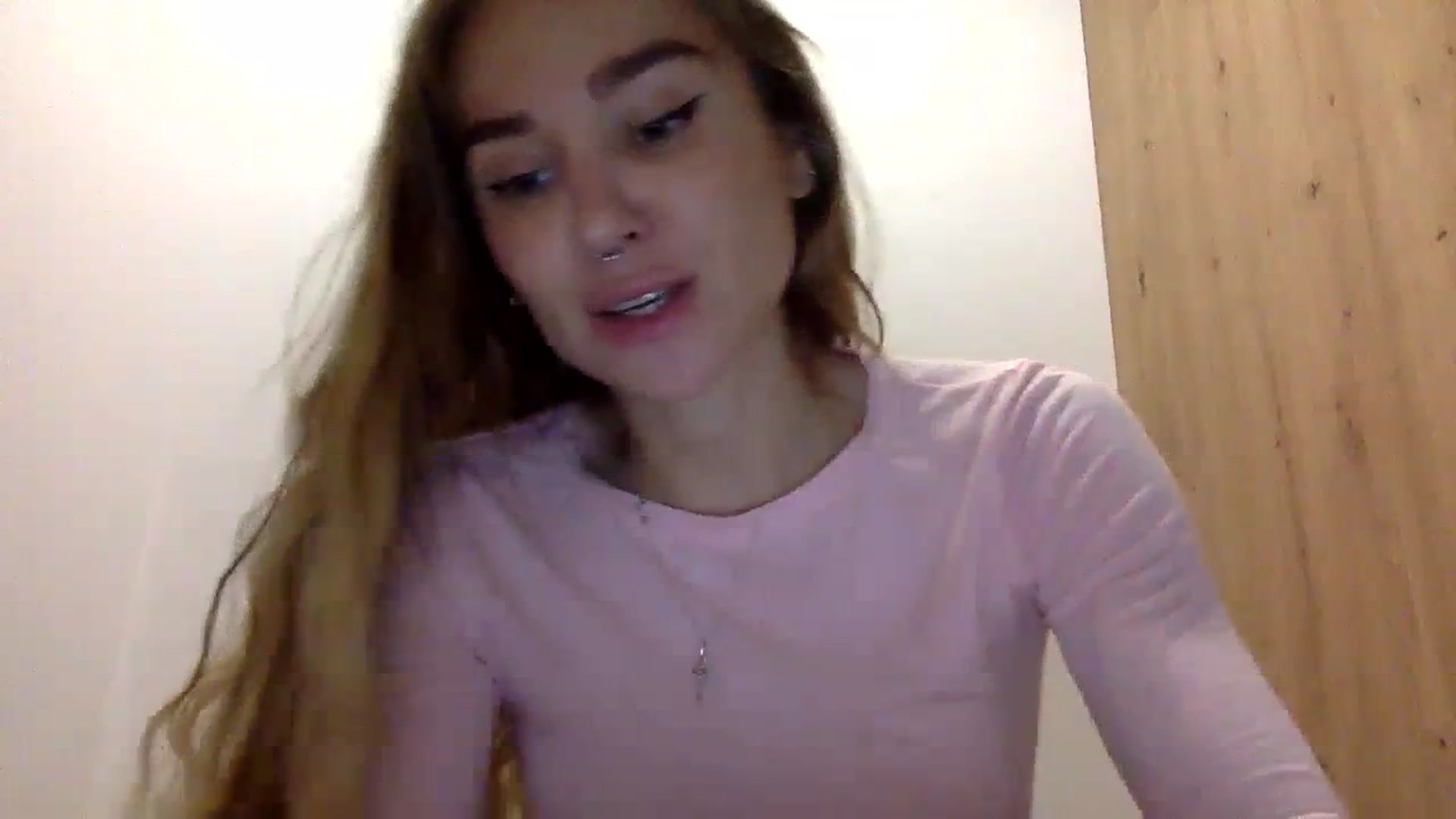 Gallery image thumbnail from KiraLovensee's myfreecams stream on, 11/04/2023, 08:52 image 2 of 20