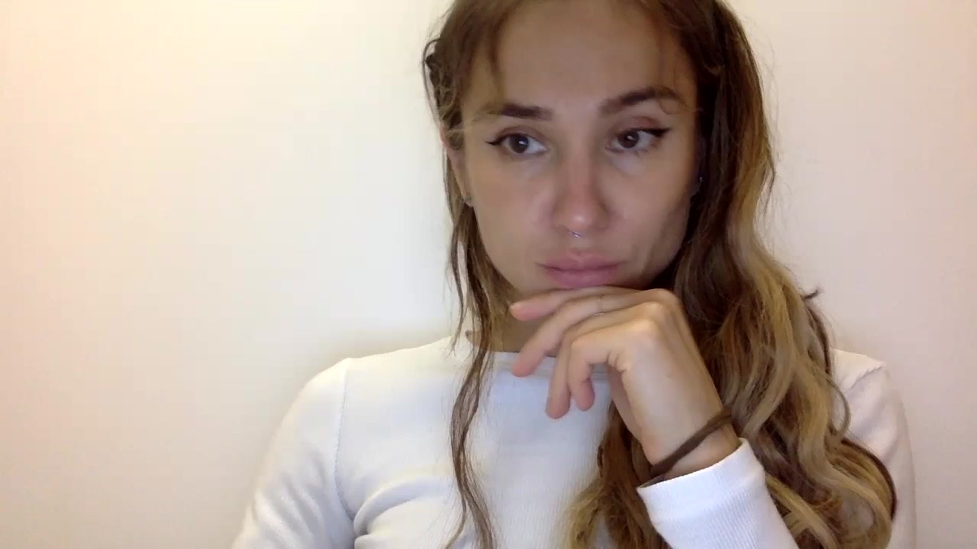 Gallery image thumbnail from KiraLovensee's myfreecams stream on, 11/06/2023, 11:12 image 9 of 20