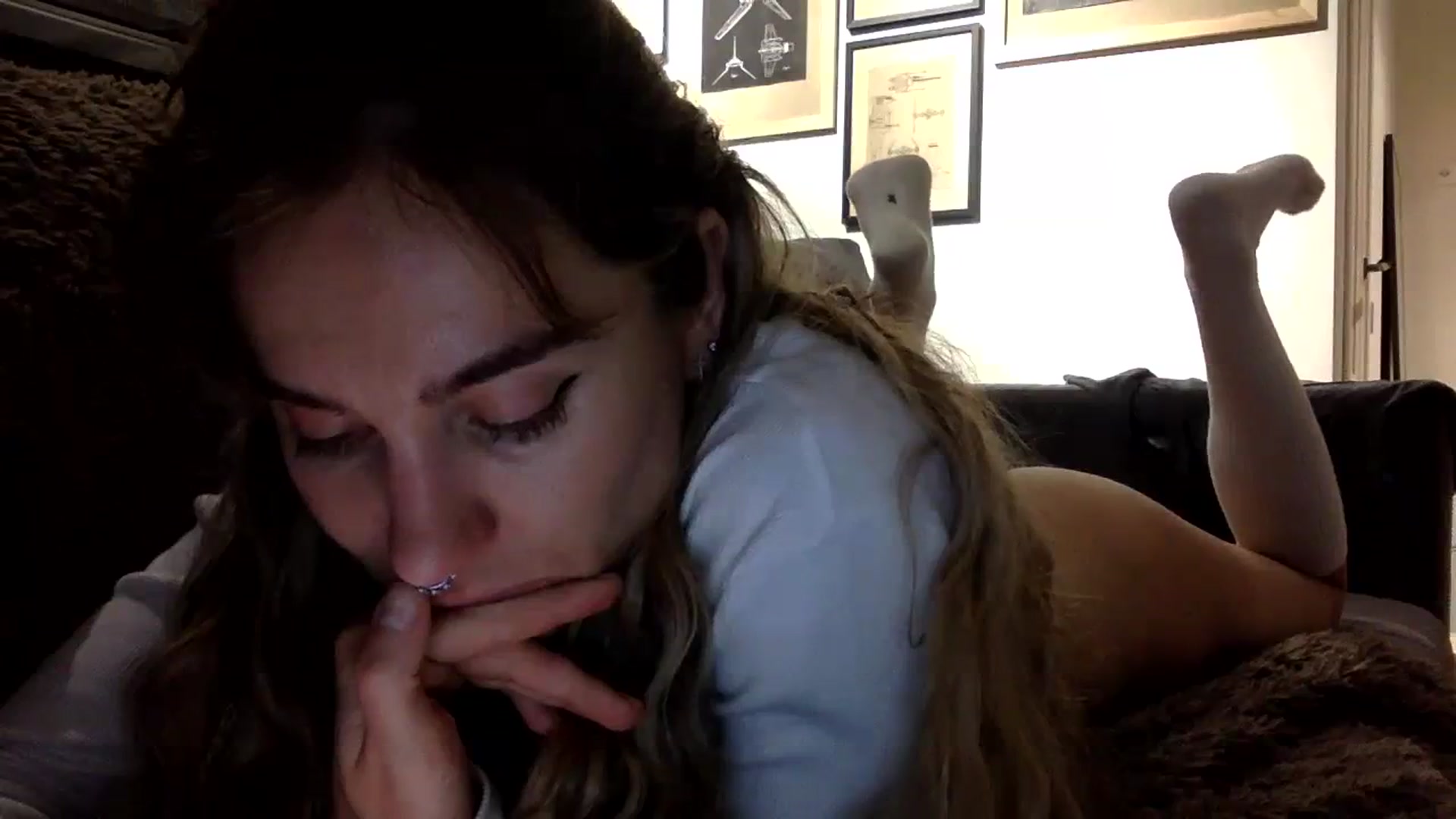 Gallery image thumbnail from KiraLovensee's myfreecams stream on, 11/06/2023, 18:08 image 3 of 20