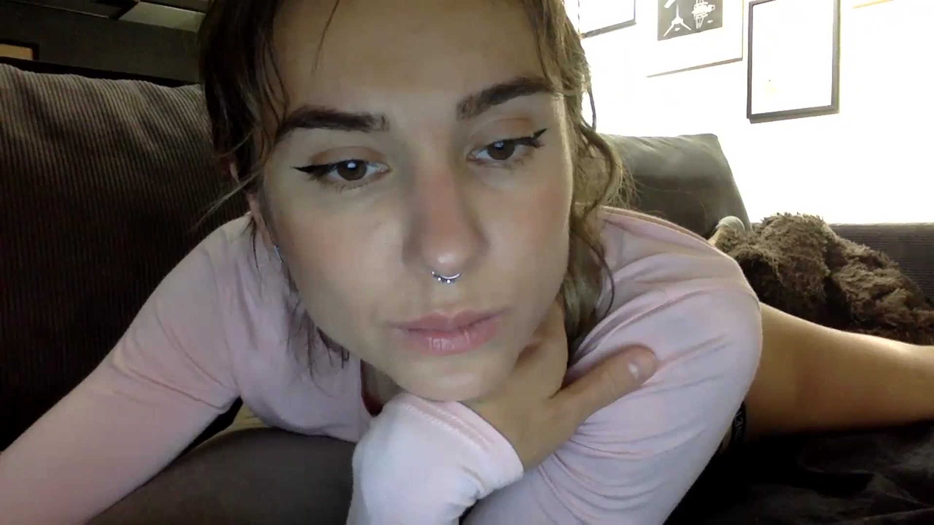 Gallery image thumbnail from KiraLovensee's myfreecams stream on, 11/07/2023, 10:09 image 14 of 20