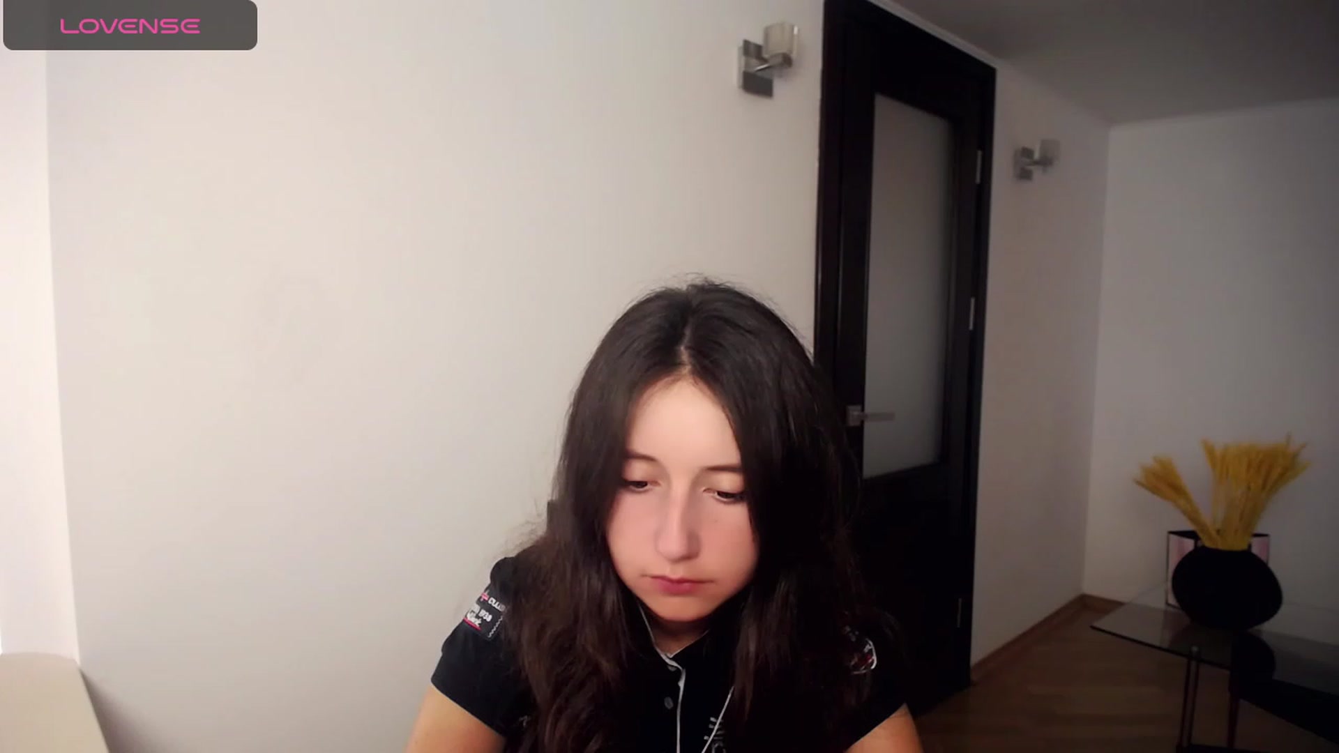 Gallery image thumbnail from KiraSupreme's myfreecams stream on, 09/18/2023, 15:01 image 17 of 20
