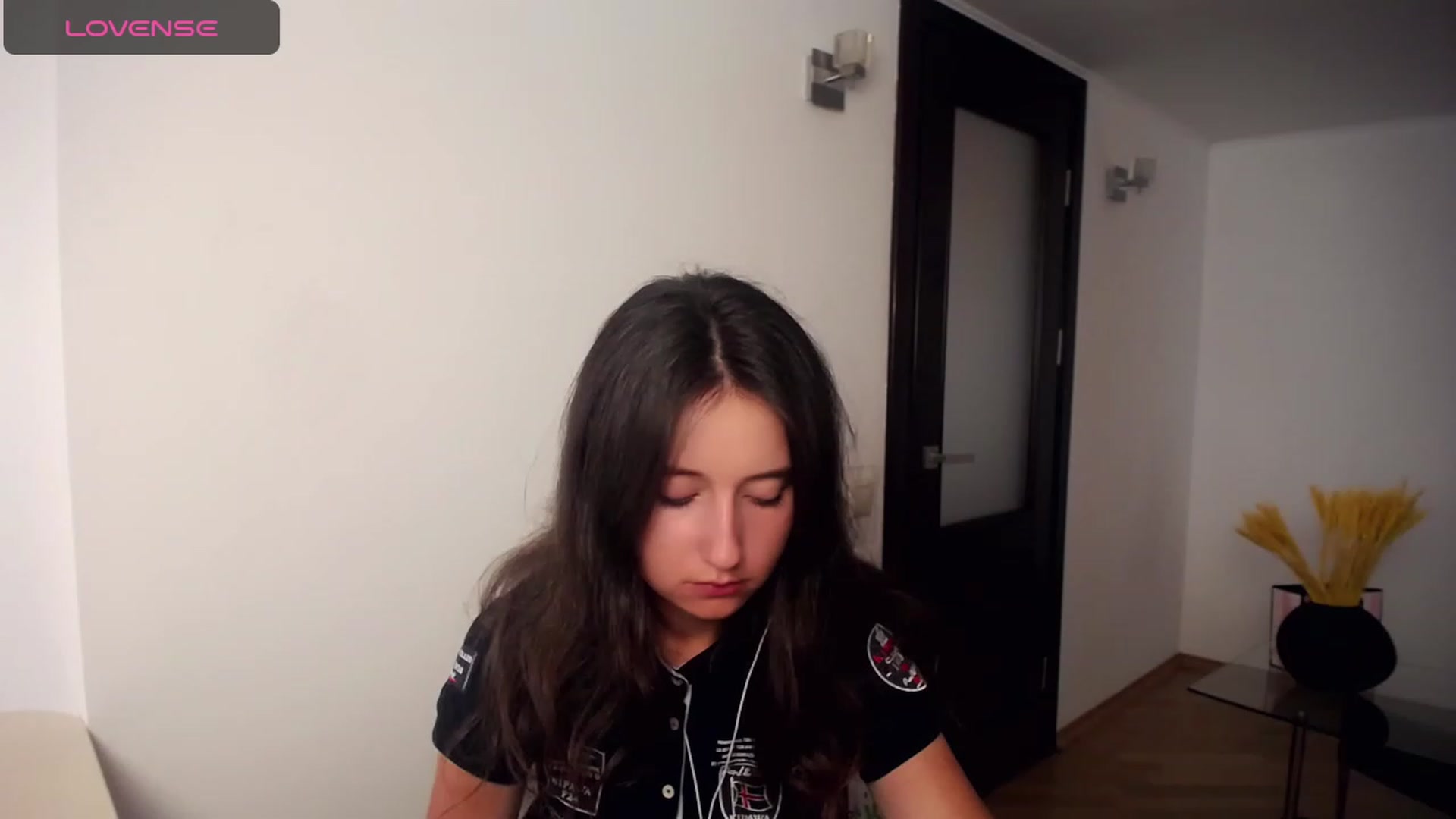 Gallery image thumbnail from KiraSupreme's myfreecams stream on, 09/18/2023, 15:01 image 1 of 20