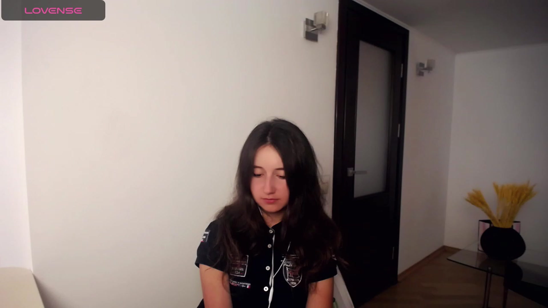 Gallery image thumbnail from KiraSupreme's myfreecams stream on, 09/18/2023, 15:01 image 7 of 20