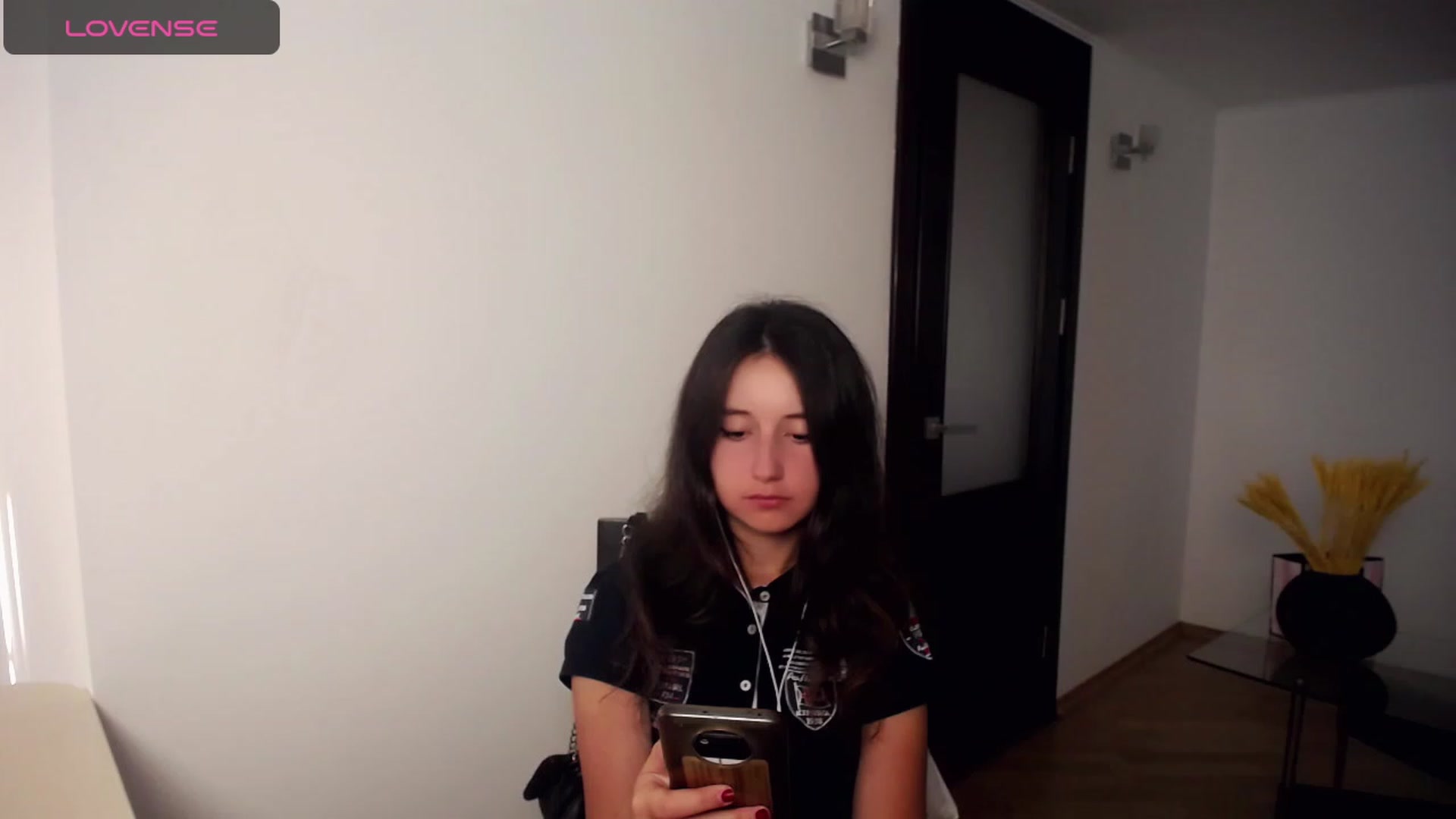 Gallery image thumbnail from KiraSupreme's myfreecams stream on, 09/18/2023, 15:34 image 9 of 20