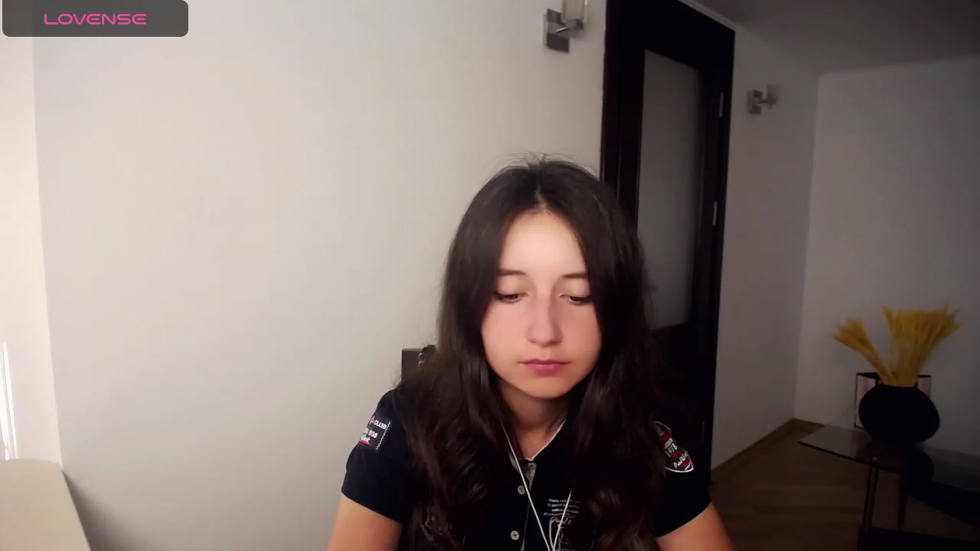 Gallery image thumbnail from KiraSupreme's myfreecams stream on, 09/18/2023, 15:34 image 4 of 20