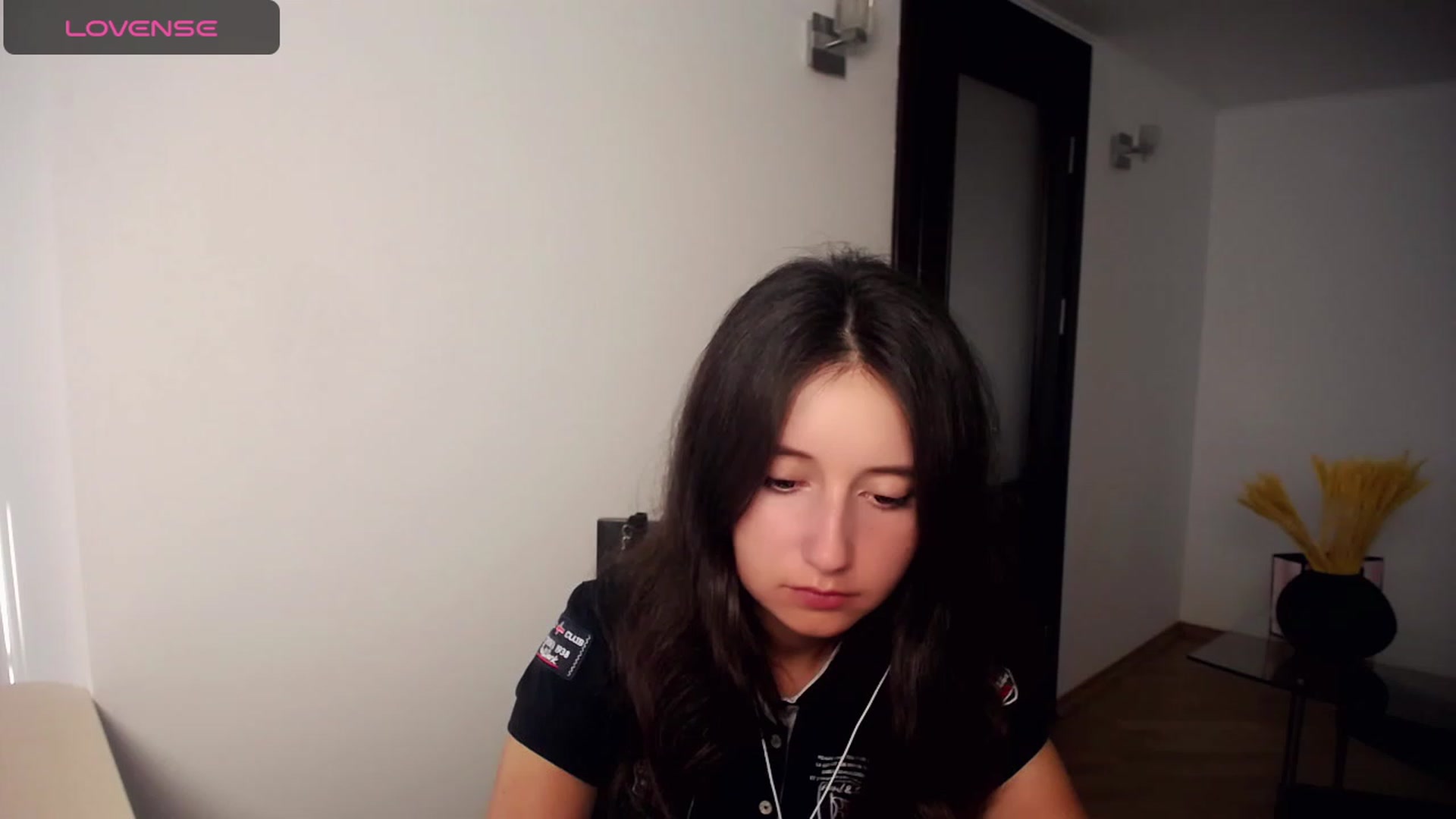 Gallery image thumbnail from KiraSupreme's myfreecams stream on, 09/18/2023, 15:34 image 7 of 20