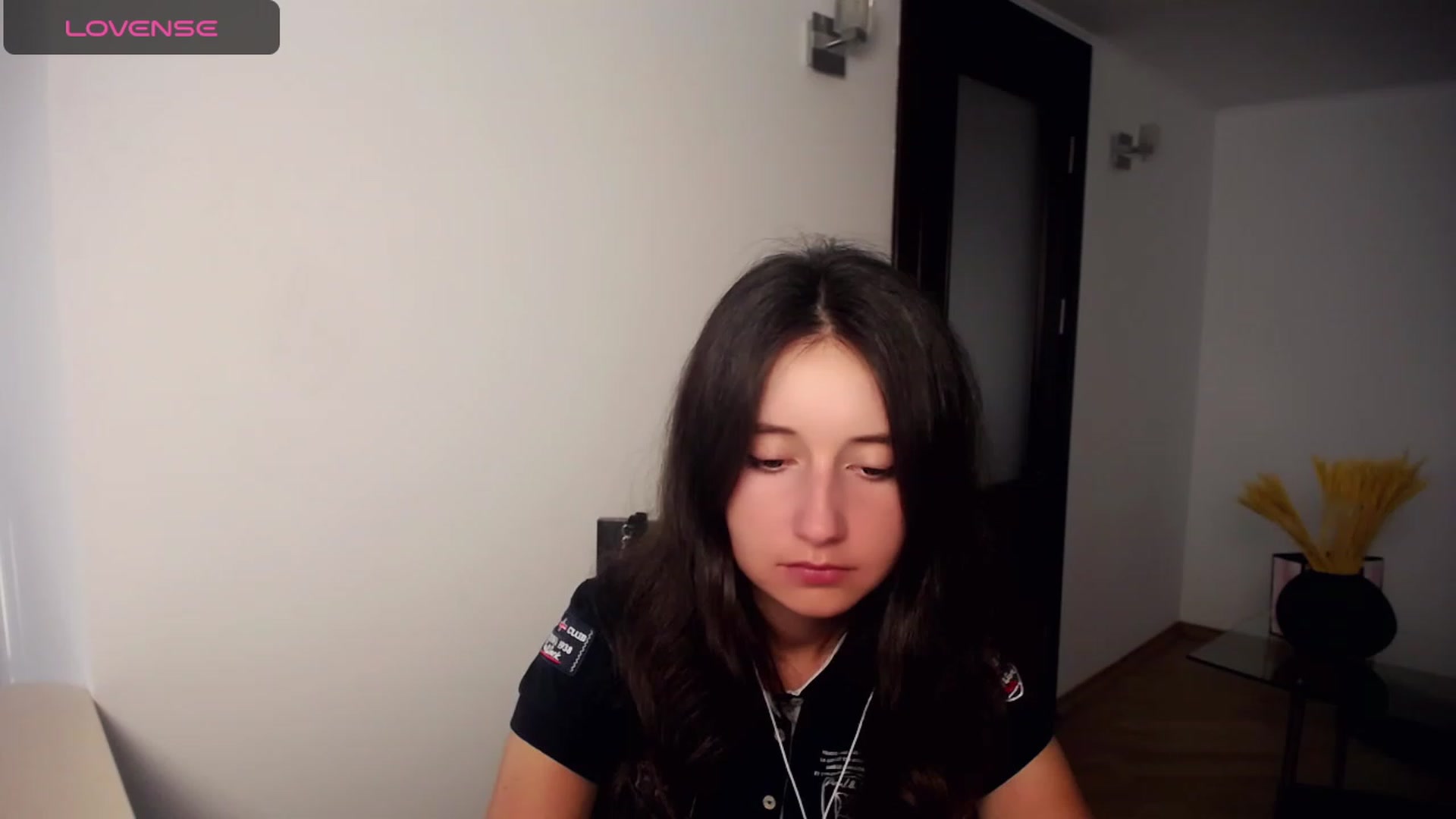 Gallery image thumbnail from KiraSupreme's myfreecams stream on, 09/18/2023, 15:34 image 6 of 20