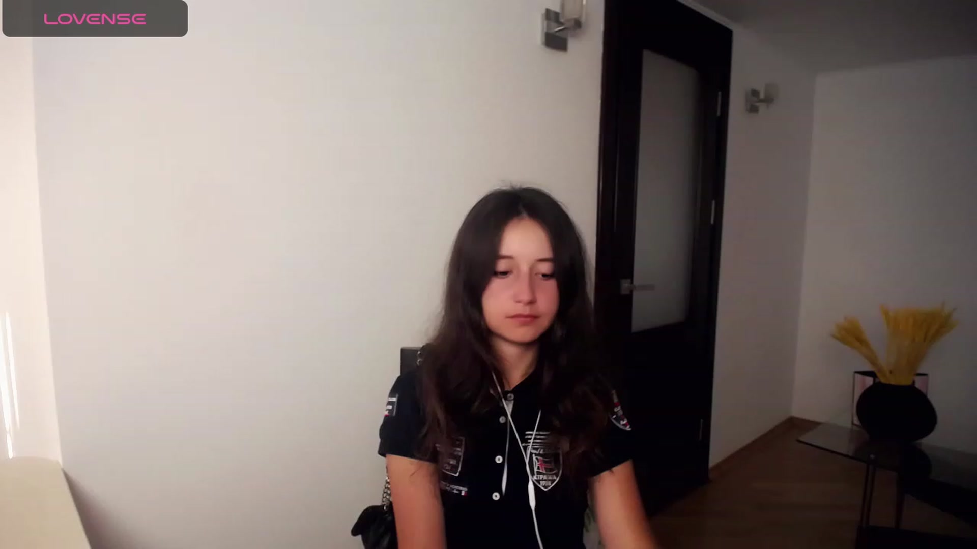 Gallery image thumbnail from KiraSupreme's myfreecams stream on, 09/18/2023, 15:34 image 17 of 20