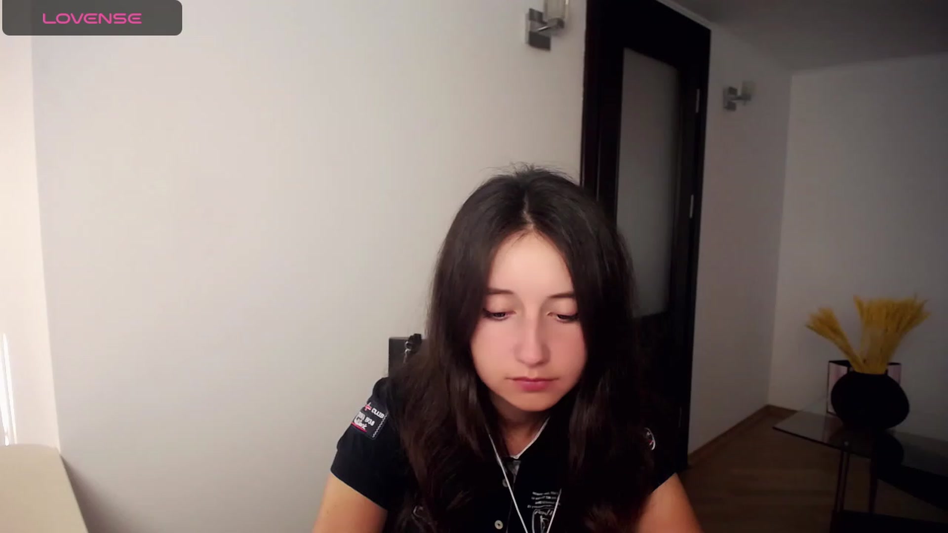 Gallery image thumbnail from KiraSupreme's myfreecams stream on, 09/18/2023, 15:34 image 3 of 20