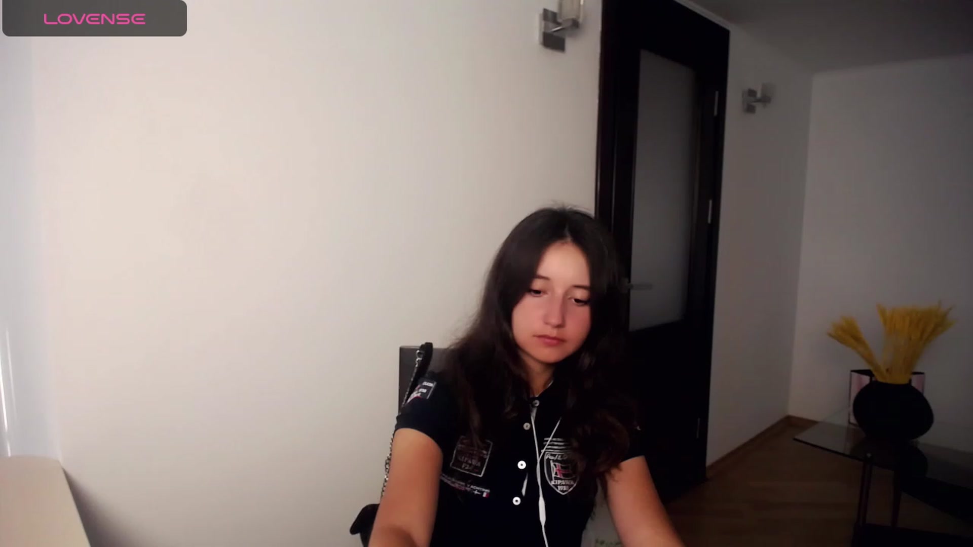 Gallery image thumbnail from KiraSupreme's myfreecams stream on, 09/18/2023, 15:34 image 12 of 20
