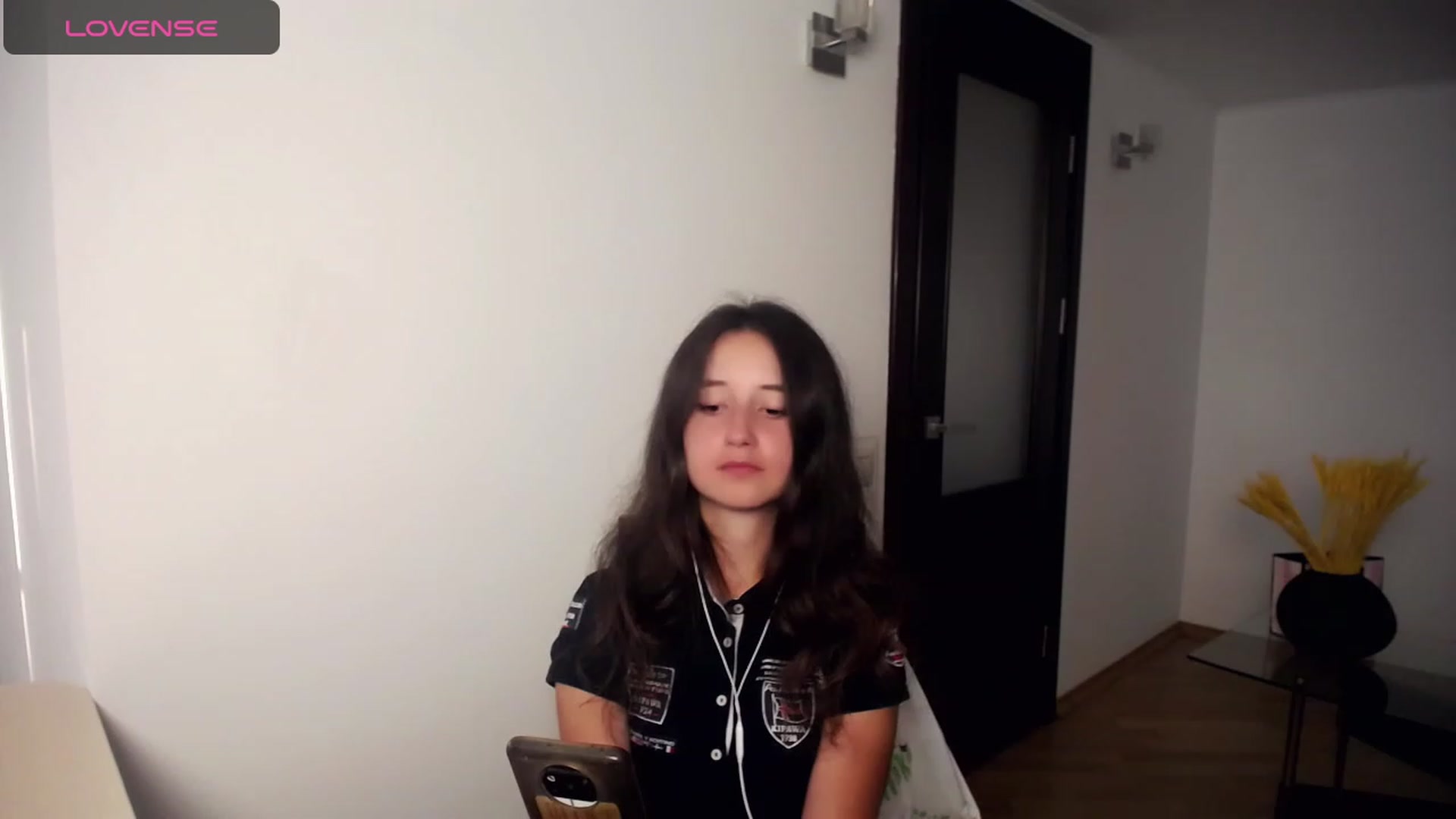 Gallery image thumbnail from KiraSupreme's myfreecams stream on, 09/18/2023, 15:52 image 7 of 20