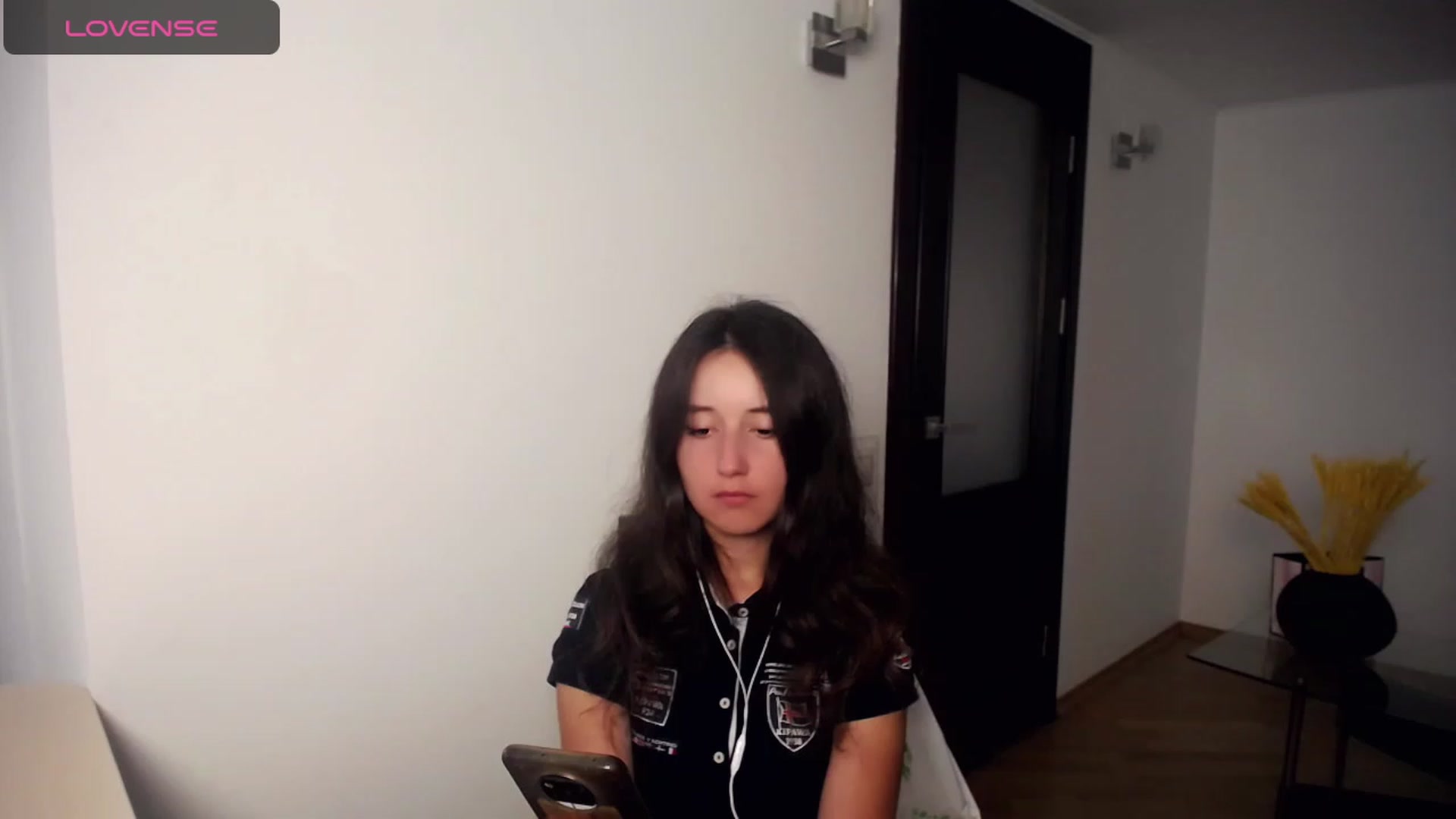 Gallery image thumbnail from KiraSupreme's myfreecams stream on, 09/18/2023, 15:52 image 8 of 20