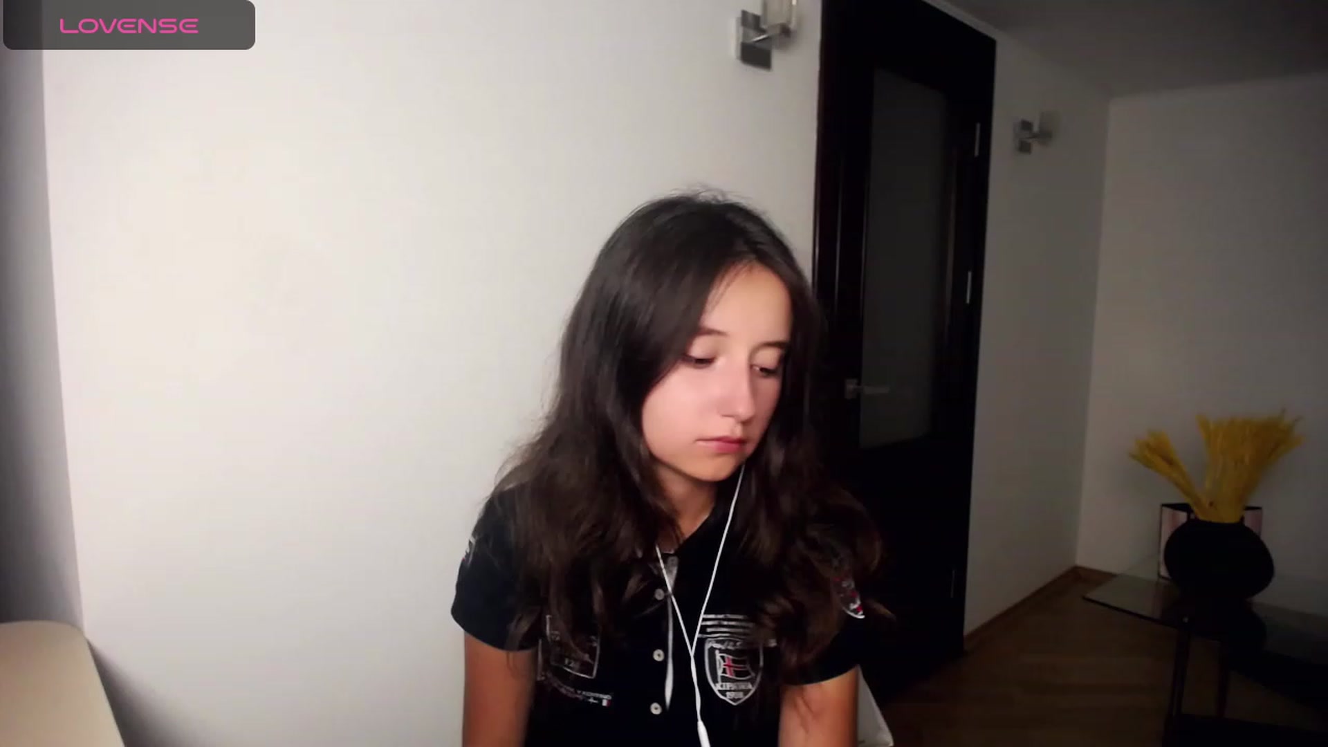 Gallery image thumbnail from KiraSupreme's myfreecams stream on, 09/18/2023, 17:24 image 14 of 20
