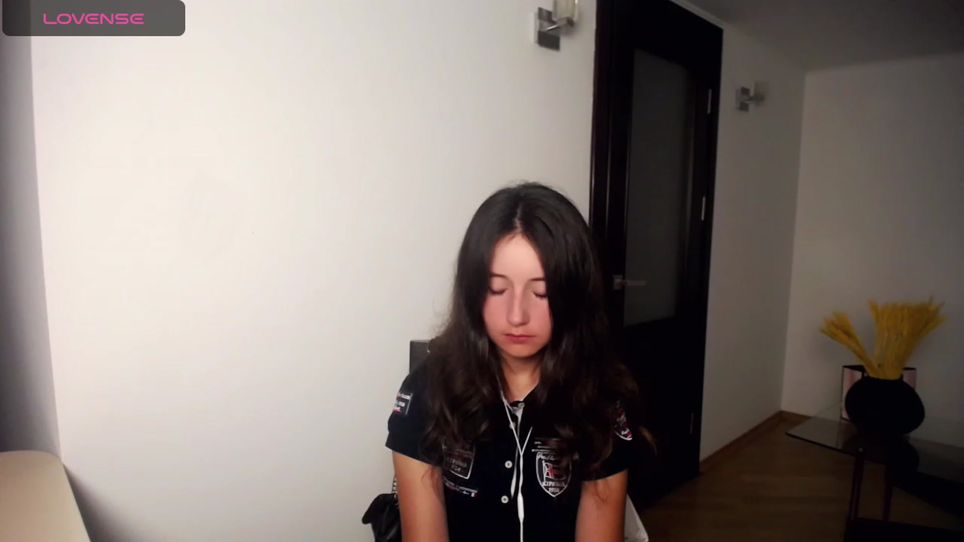 Gallery image thumbnail from KiraSupreme's myfreecams stream on, 09/18/2023, 17:24 image 13 of 20
