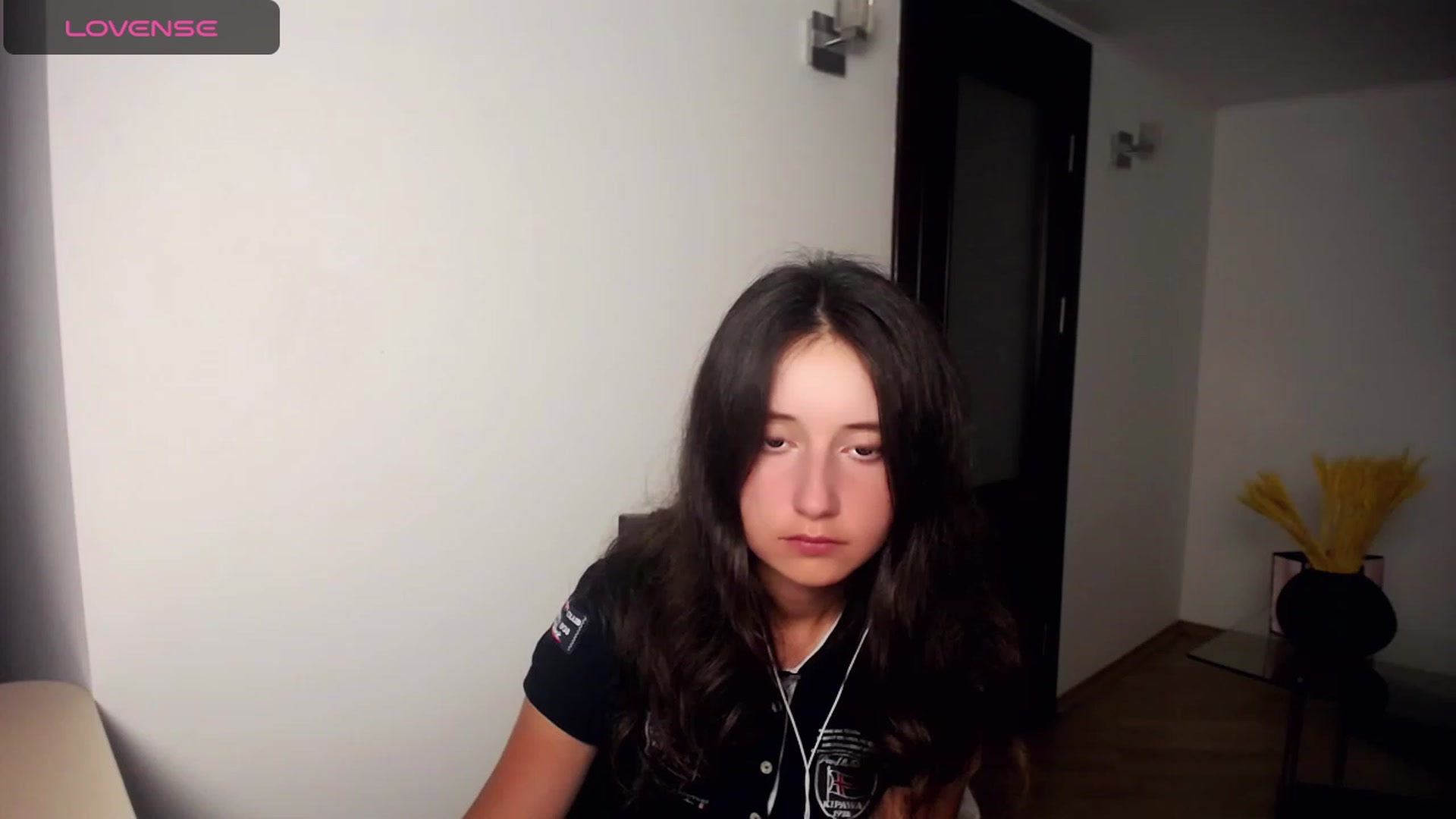 Gallery image thumbnail from KiraSupreme's myfreecams stream on, 09/18/2023, 17:24 image 12 of 20