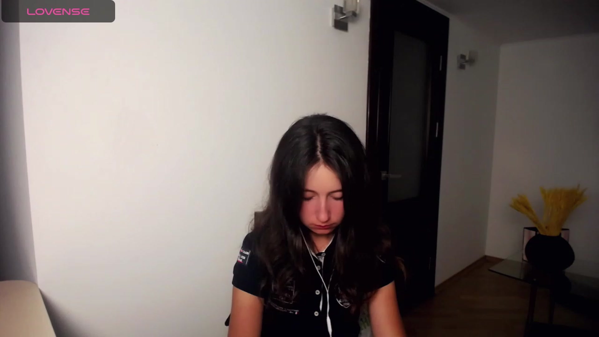 Gallery image thumbnail from KiraSupreme's myfreecams stream on, 09/18/2023, 17:24 image 11 of 20
