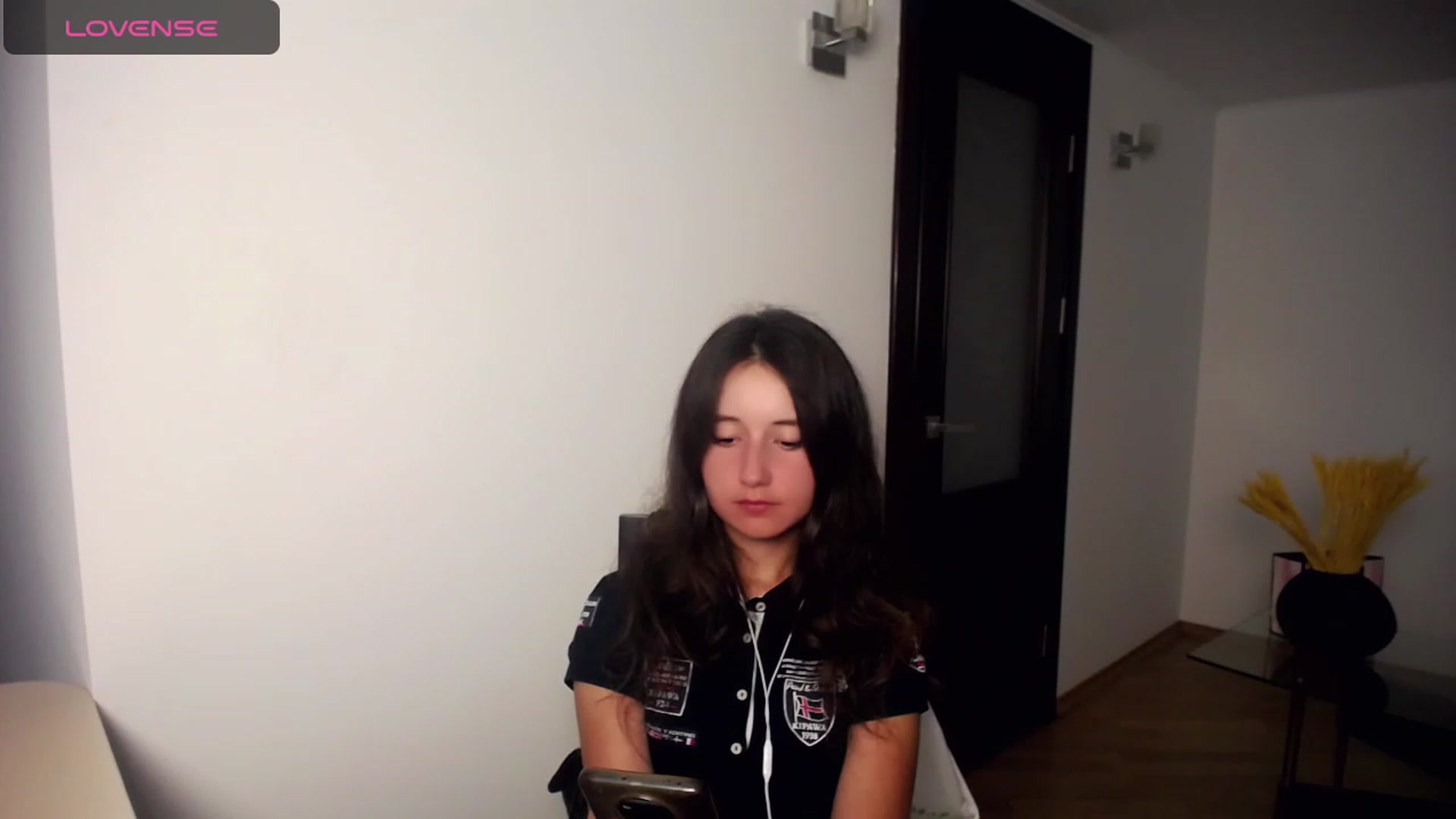Gallery image thumbnail from KiraSupreme's myfreecams stream on, 09/18/2023, 17:24 image 4 of 20