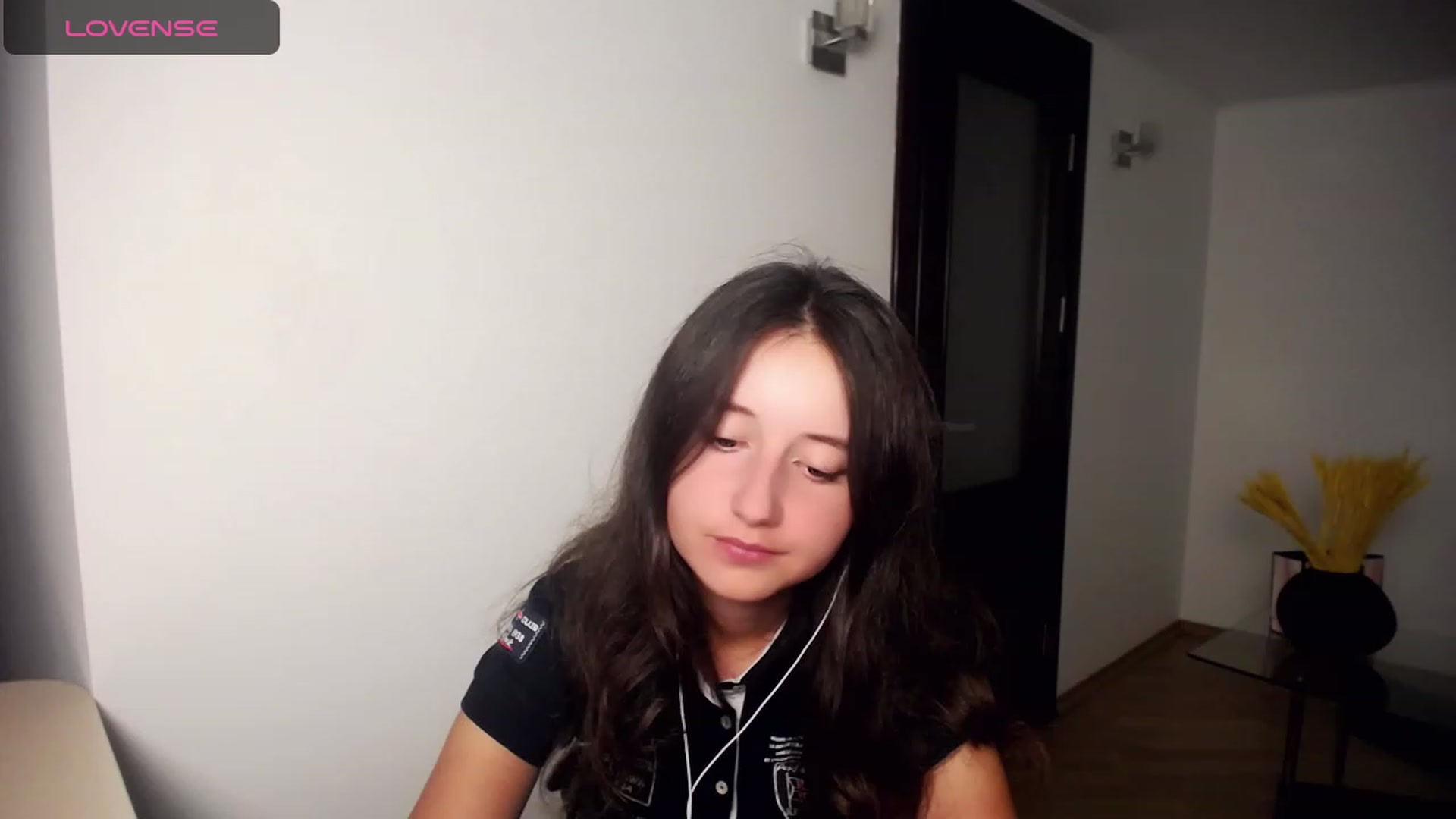 Gallery image thumbnail from KiraSupreme's myfreecams stream on, 09/18/2023, 17:24 image 19 of 20