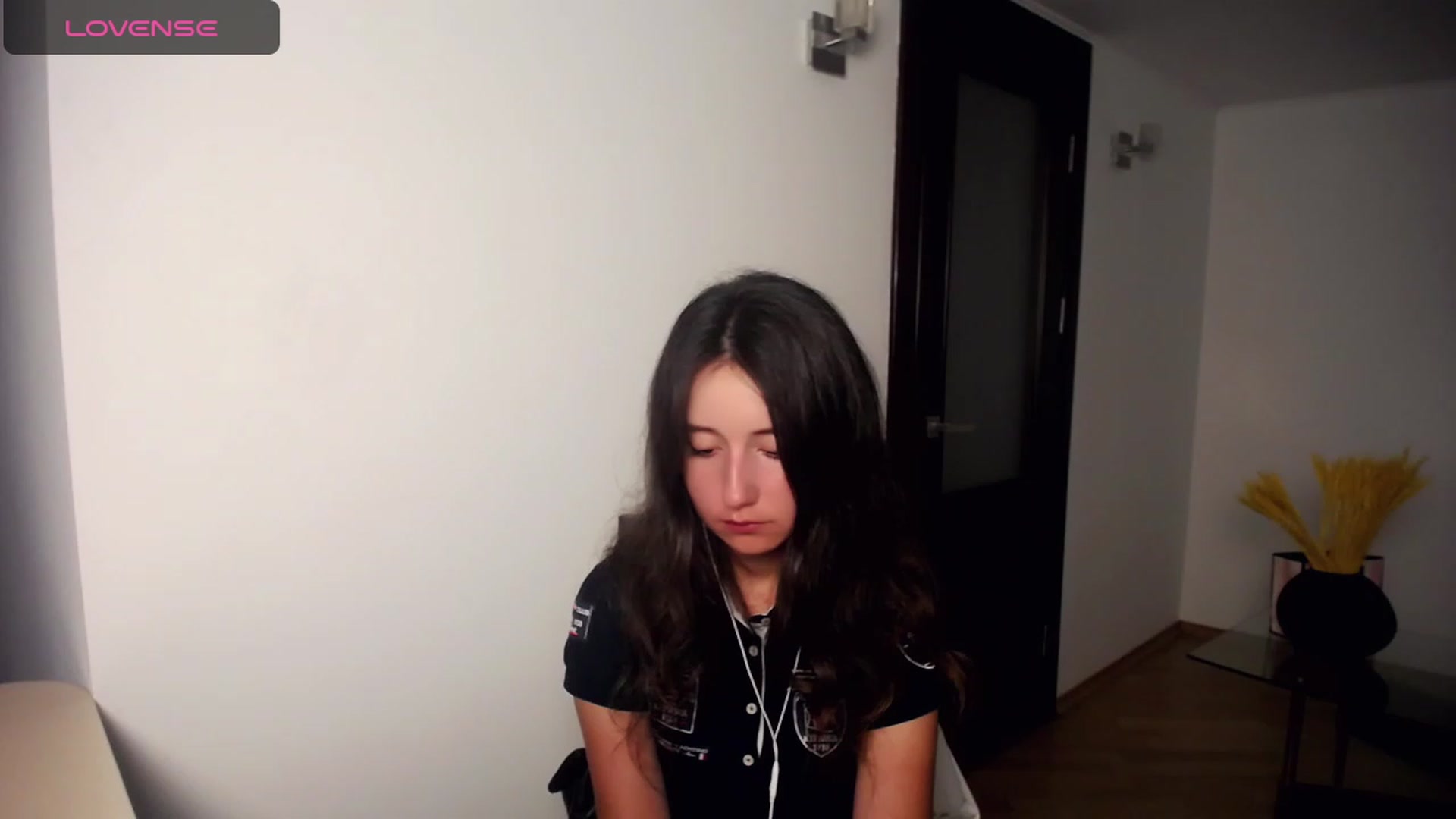 Gallery image thumbnail from KiraSupreme's myfreecams stream on, 09/18/2023, 17:24 image 7 of 20