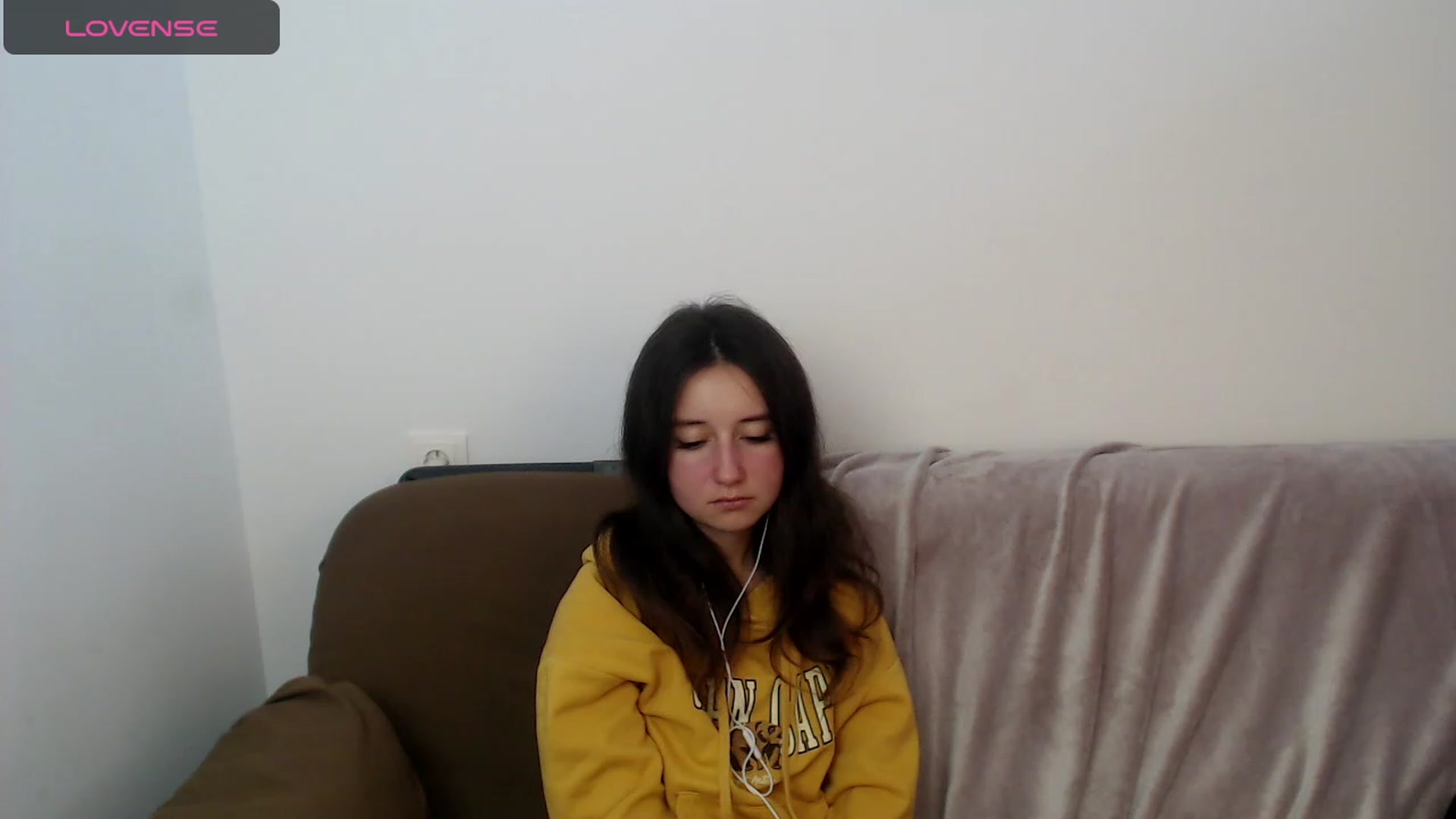 Gallery image thumbnail from KiraSupreme's myfreecams stream on, 10/17/2023, 13:38 image 12 of 20