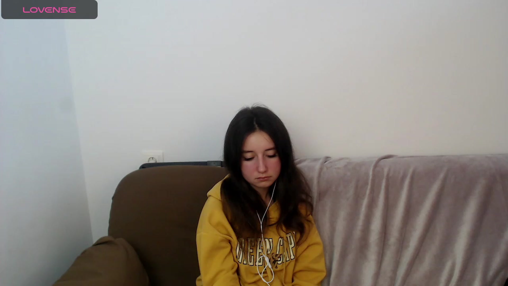 Gallery image thumbnail from KiraSupreme's myfreecams stream on, 10/17/2023, 13:38 image 8 of 20