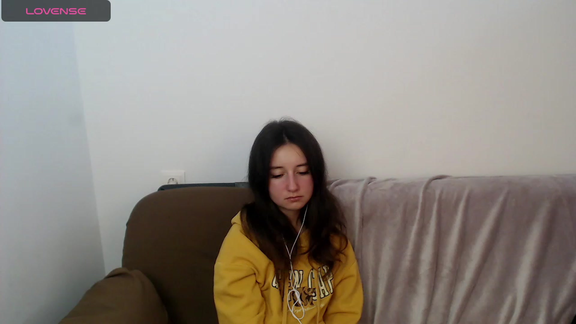 Gallery image thumbnail from KiraSupreme's myfreecams stream on, 10/17/2023, 13:38 image 15 of 20