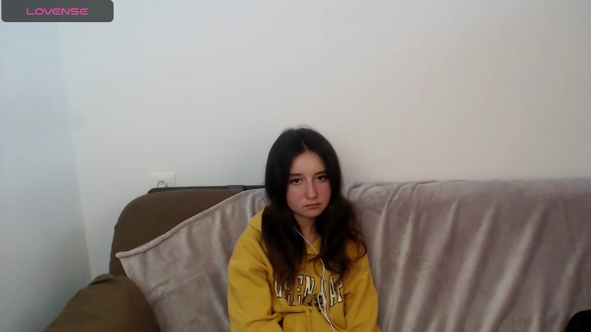 Gallery image thumbnail from KiraSupreme's myfreecams stream on, 10/17/2023, 13:38 image 3 of 20