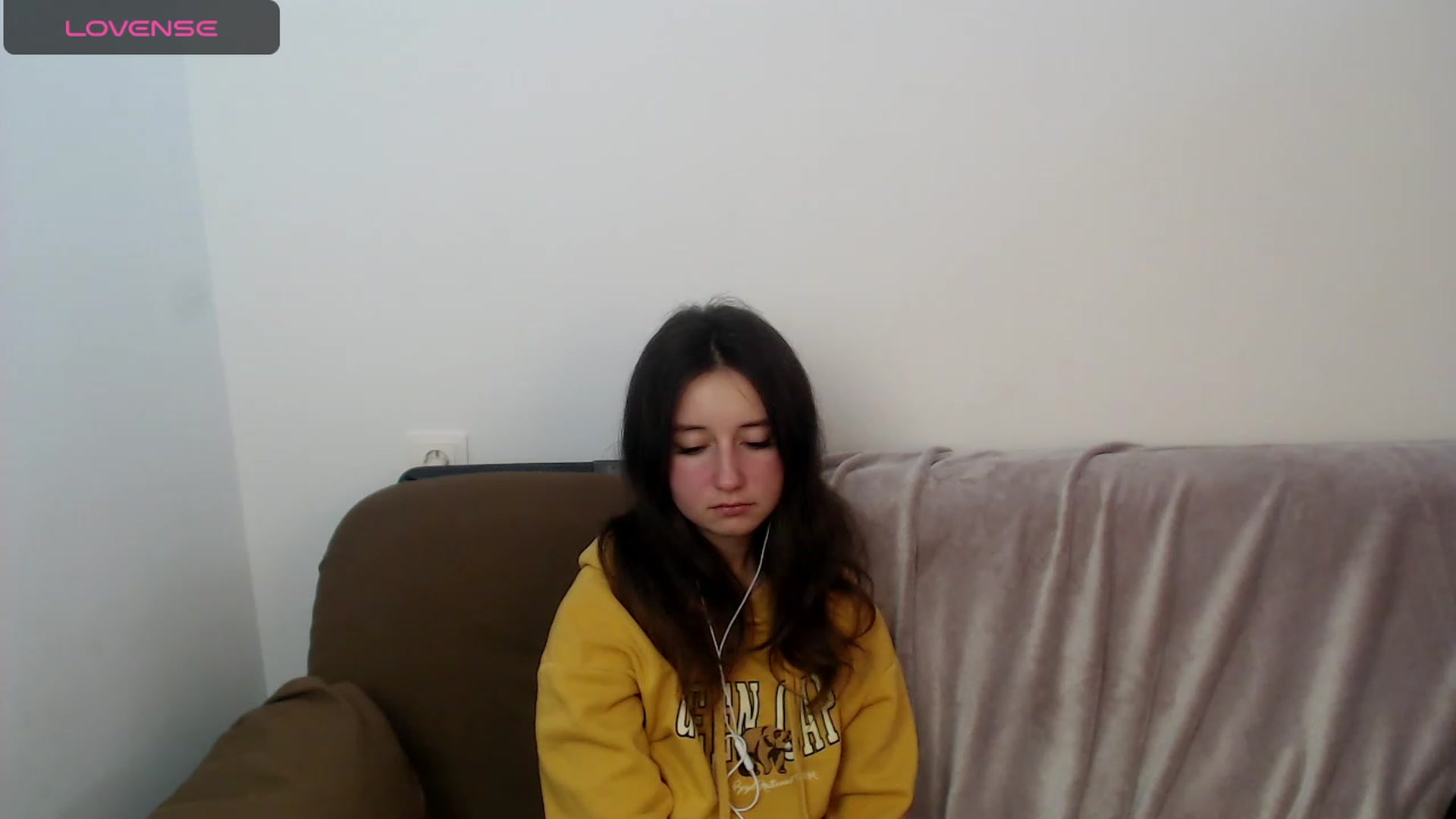 Gallery image thumbnail from KiraSupreme's myfreecams stream on, 10/17/2023, 13:38 image 16 of 20